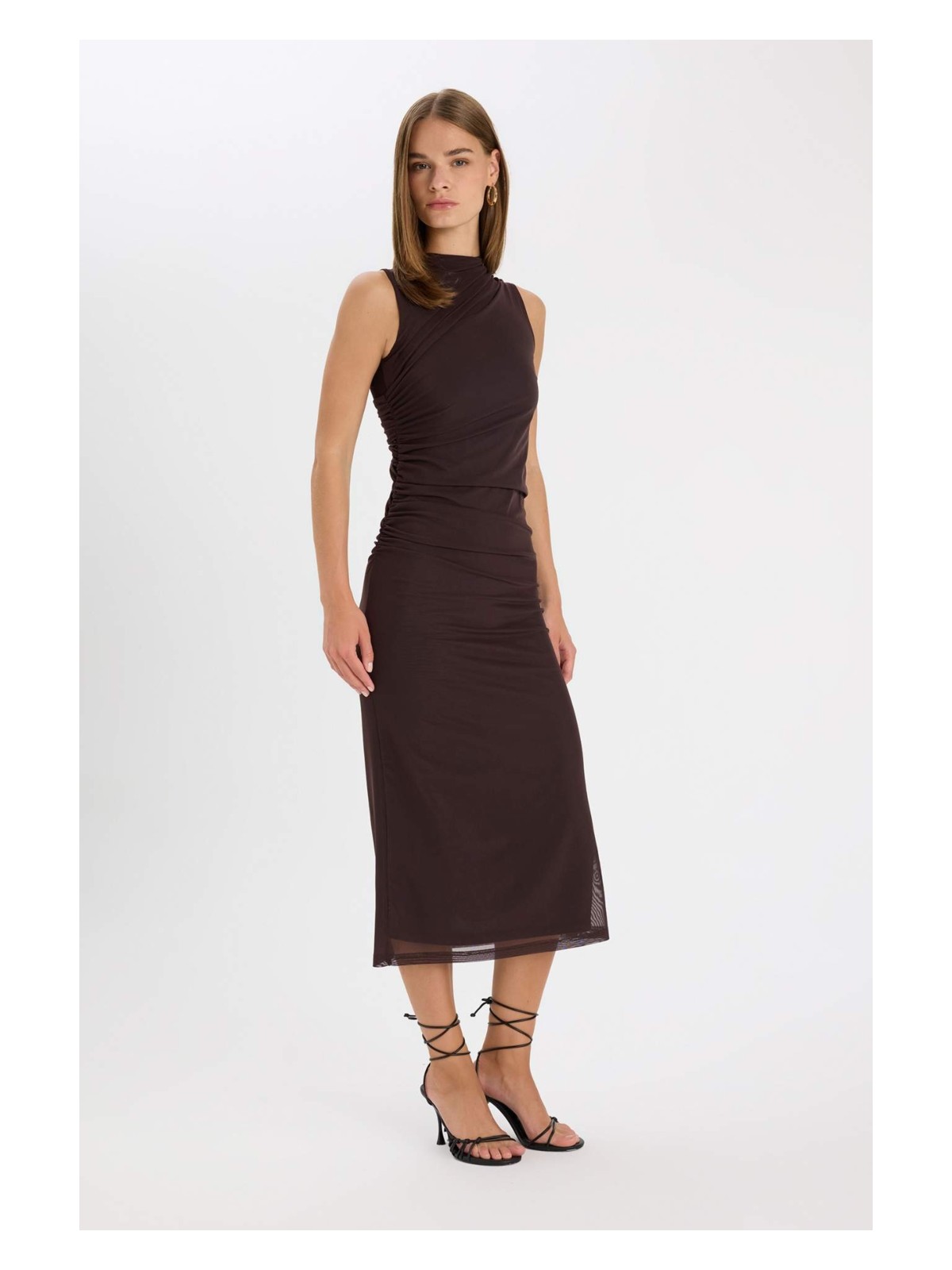 DeFacto Bodycon Vücudu Saran Yarım Balıkçı Yaka Basic Düz Tül Kolsuz Maxi Abiye Elbise C3519AX24AU - Görsel 5