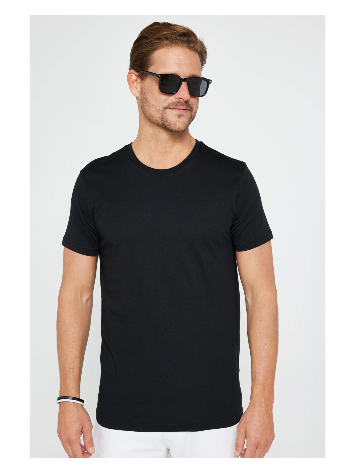 Tudors Unisex 5'li Paket Siyah-Beyaz-Haki-Bordo-Vizon Slim Fit Dar Kesim %100 Pamuk Bisiklet Yaka T-Shirt - Görsel 3