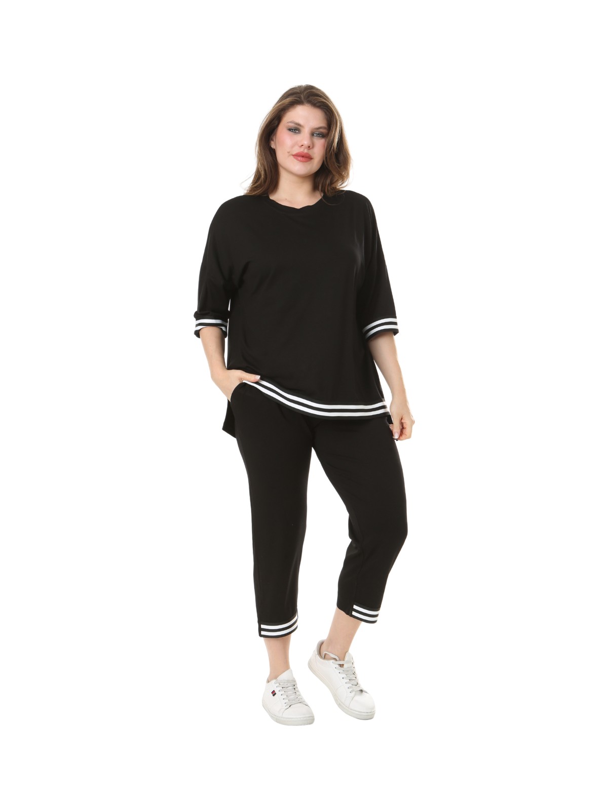 Melsay Butik Siyah Bisiklet Yaka Şerit Detaylı Kısa Kollu Beli Lastikli Kapri Takım