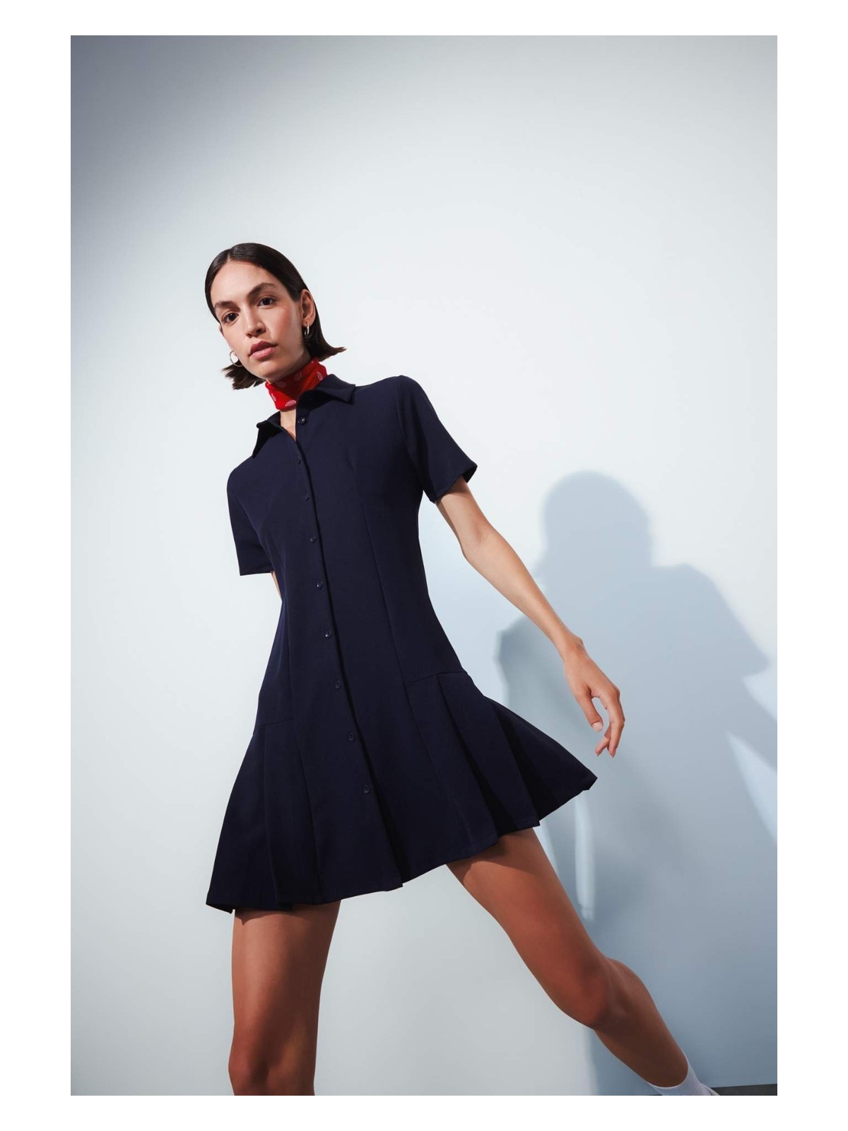 DeFacto Polo Yaka Basic Düz Kısa Kollu Pileli Mini Elbise D4203AX24AU - Görsel 5