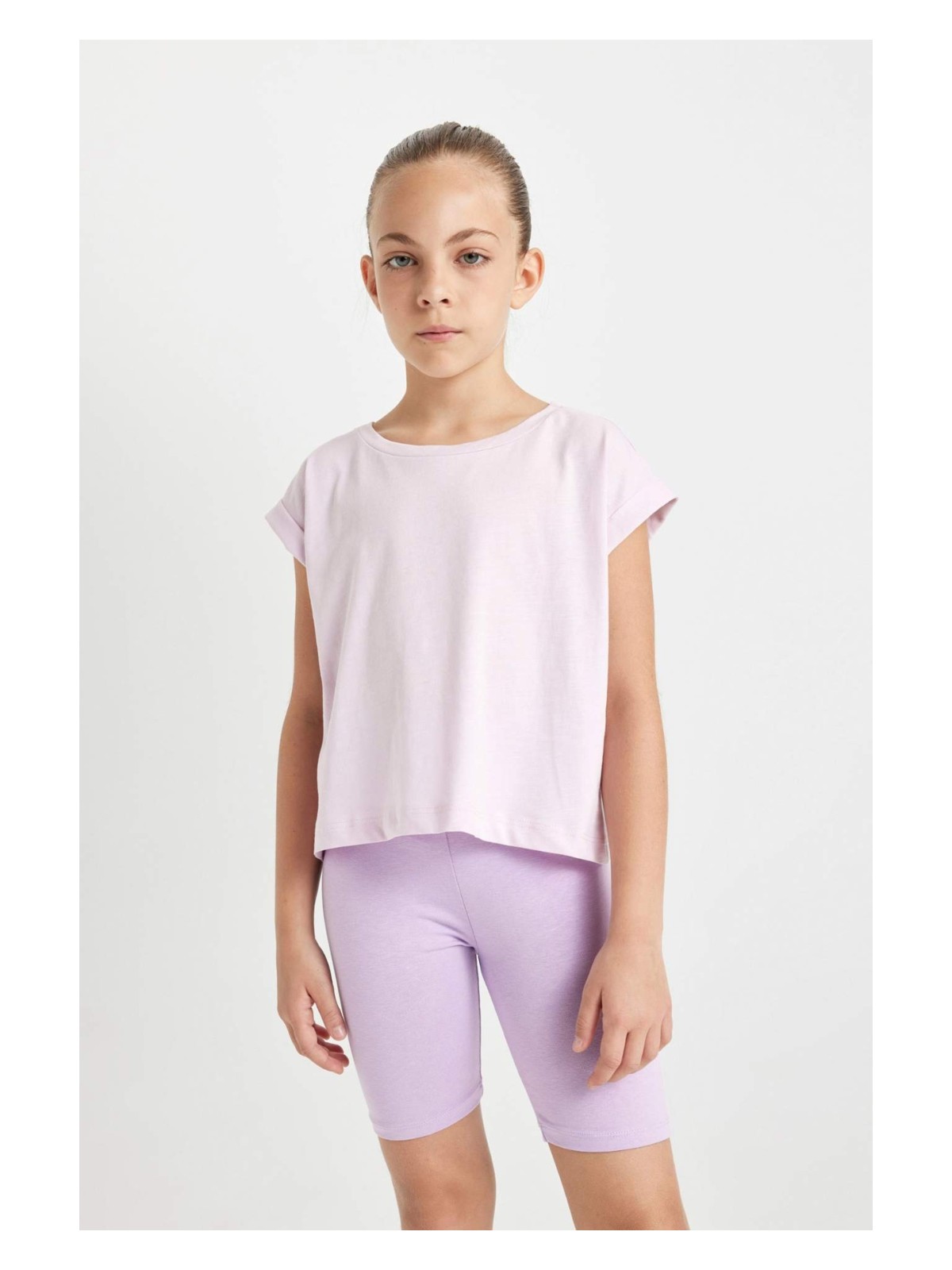 DeFacto Boxy Fit Bisiklet Yaka Basic Düz Kısa Kollu Tişört Kız Çocuk C4511A824SM - Görsel 3