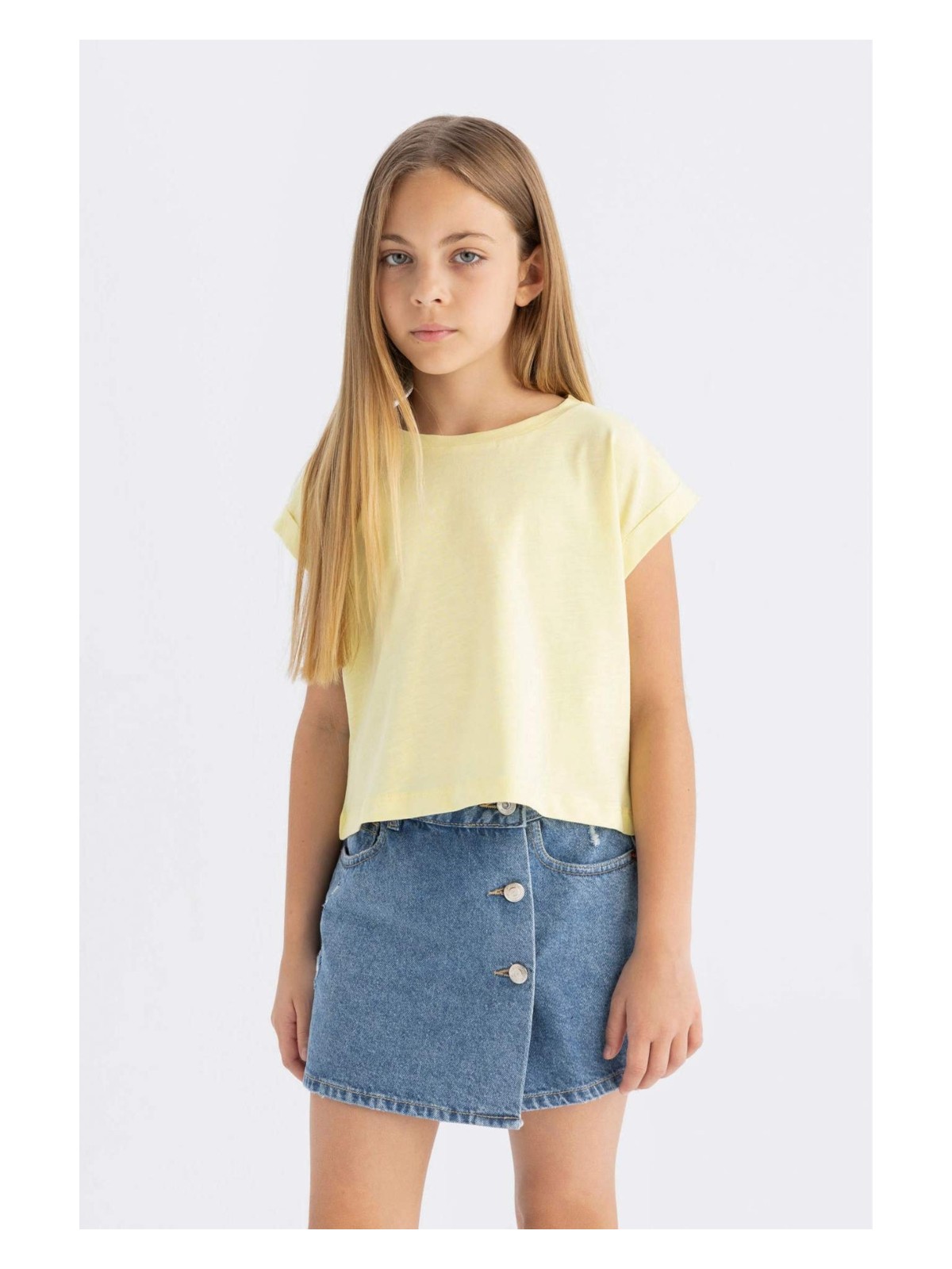 DeFacto Boxy Fit Bisiklet Yaka Basic Düz Kısa Kollu Tişört Kız Çocuk C4511A824SM