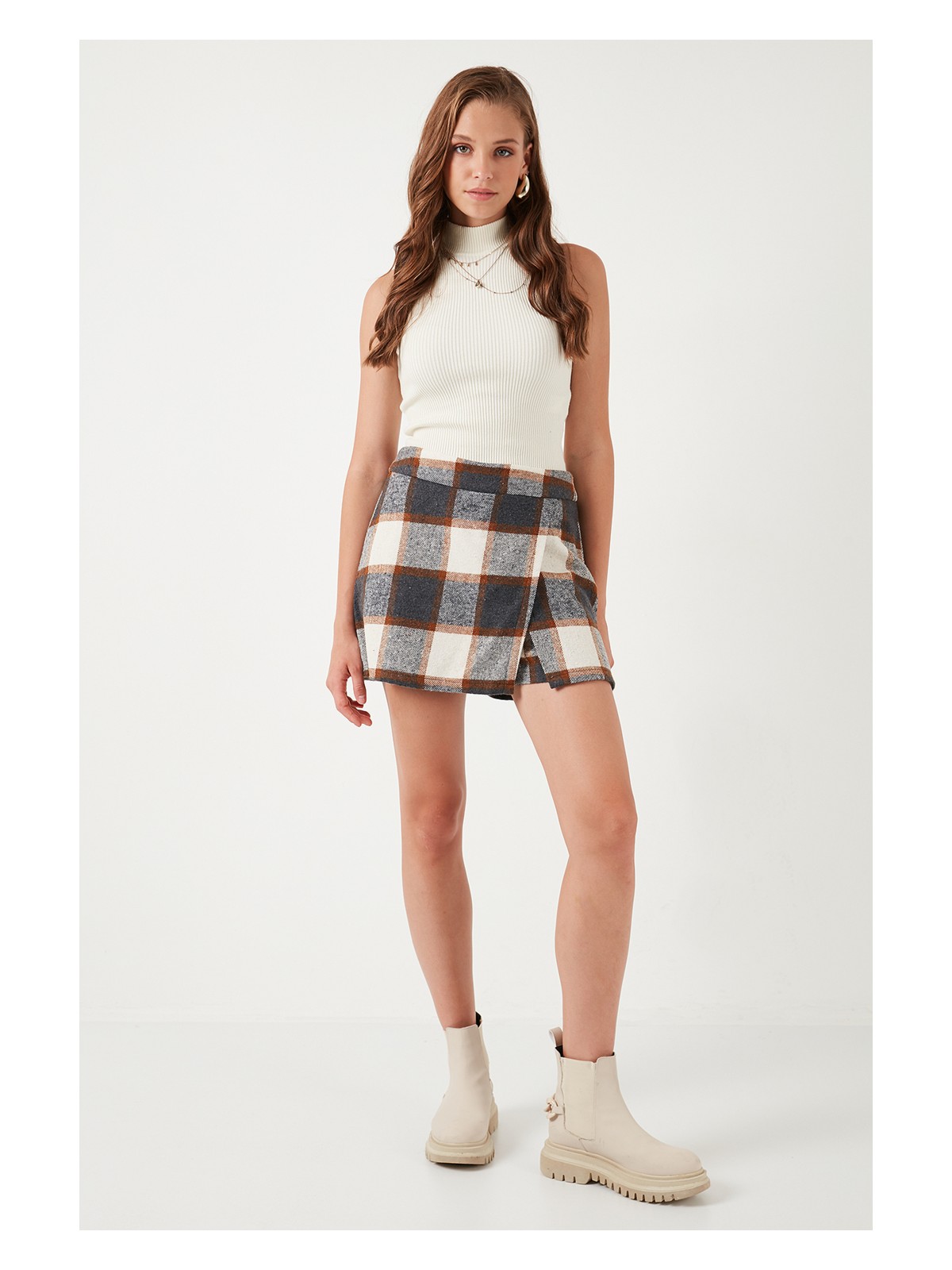 Lela Pamuk Karışımlı Regular Fit Kışlık Şort Etek Bayan Şort Etek 61100015 - Görsel 4