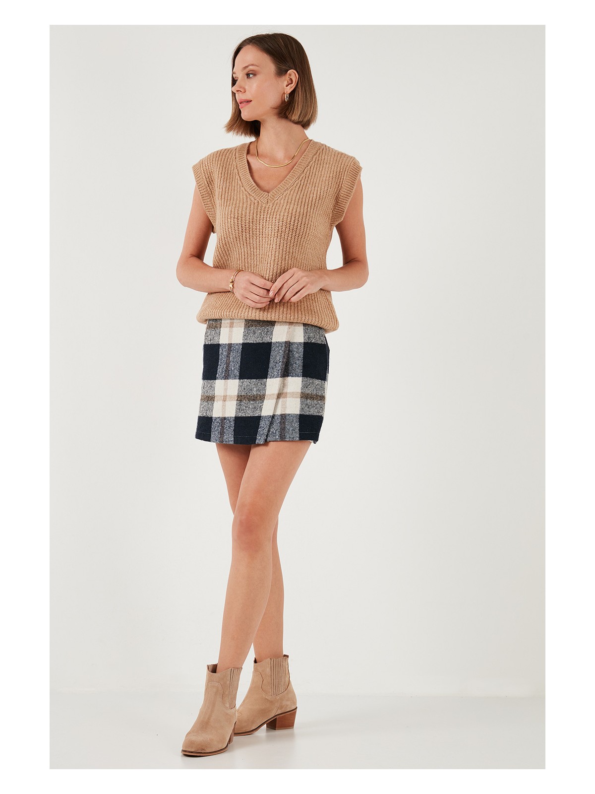 Lela Pamuk Karışımlı Regular Fit Kışlık Şort Etek Bayan Şort Etek 61100015