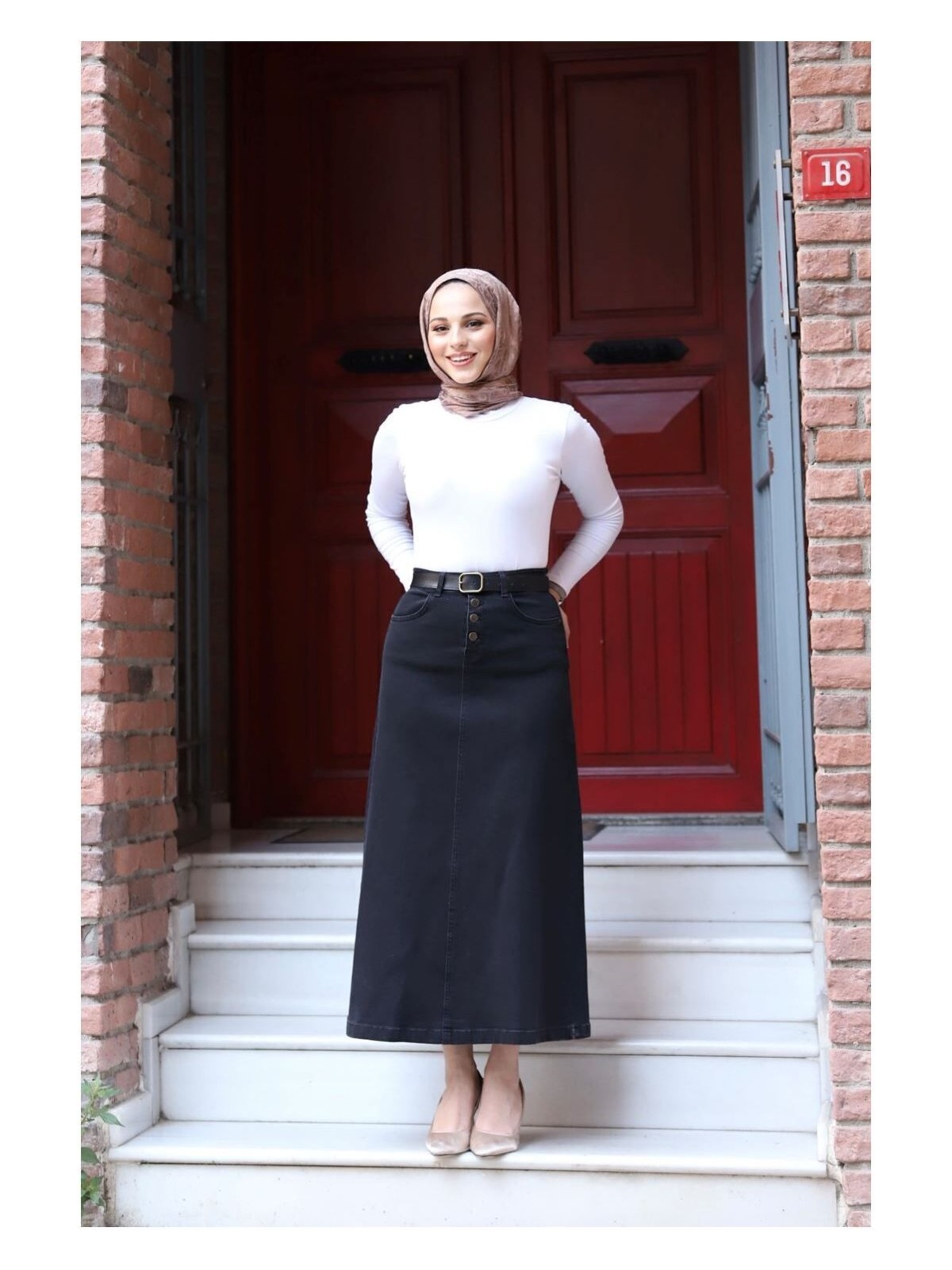 Vellichor Doğal Kumaşlı Kemerli Kot Etek- Siyah