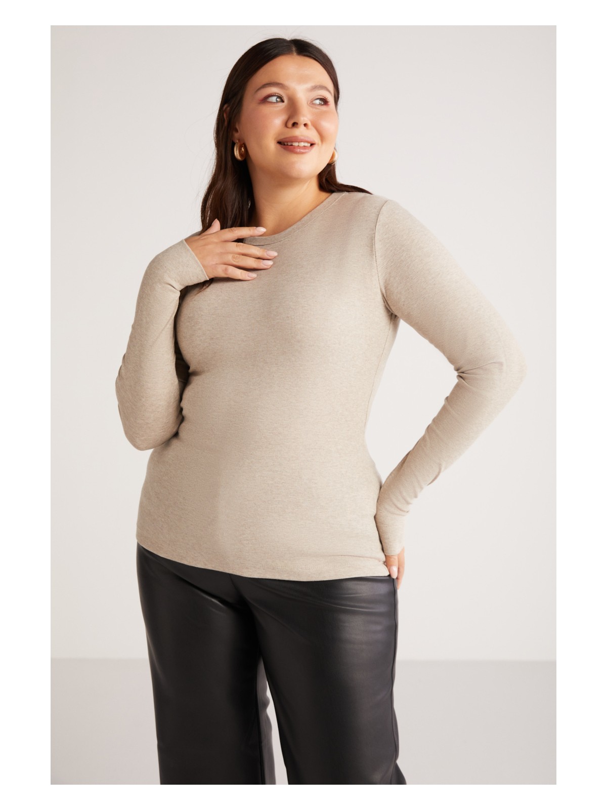 Ethiquet Ainobb Kadın Fitilli Görünümlü Vücudu Tamamen Saran Yuvarlak Yaka Bej Büyük Beden Bluz