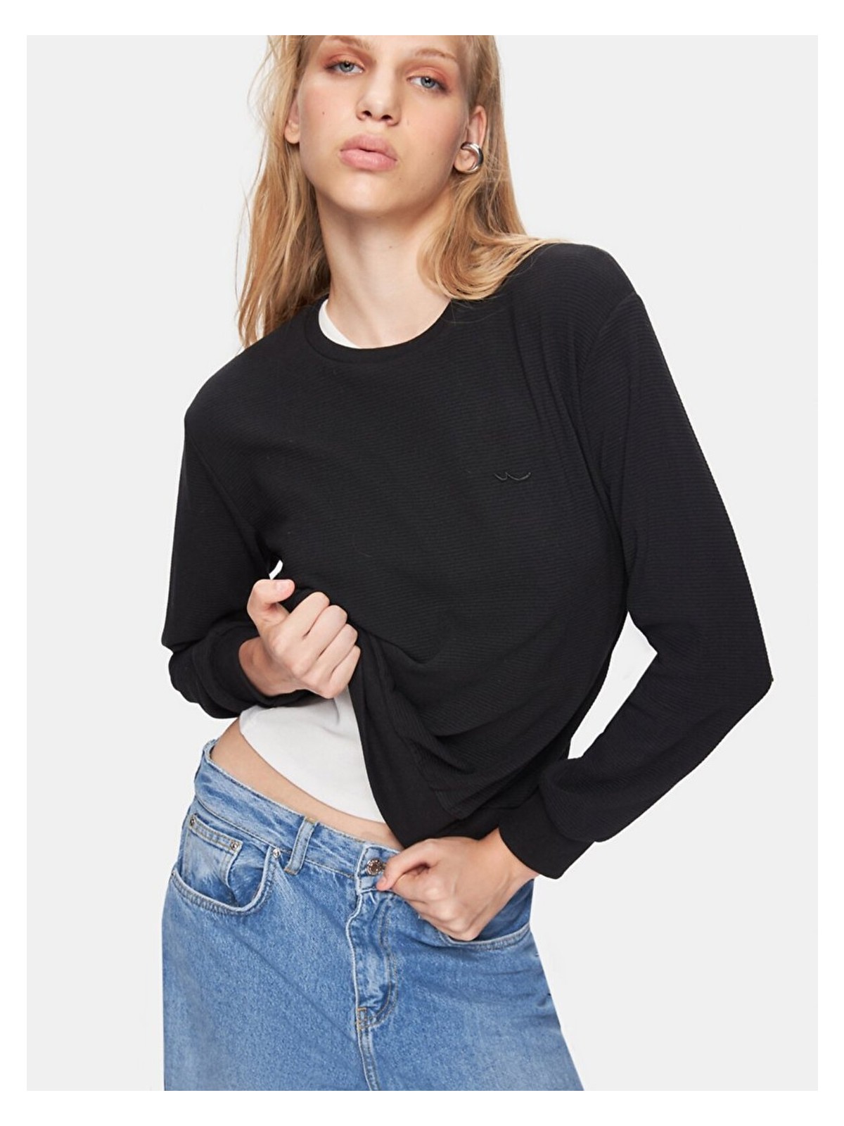 LTB Kadın Sıfır Yaka Uzun Kollu Siyah Sweatshırt - Görsel 4
