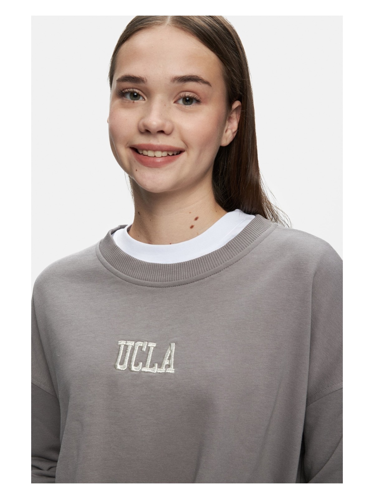 Ucla Olvera Kemik Rengi Bisiklet Yaka Nakışlı Loose Fit Kadın Sweatshirt - Görsel 4