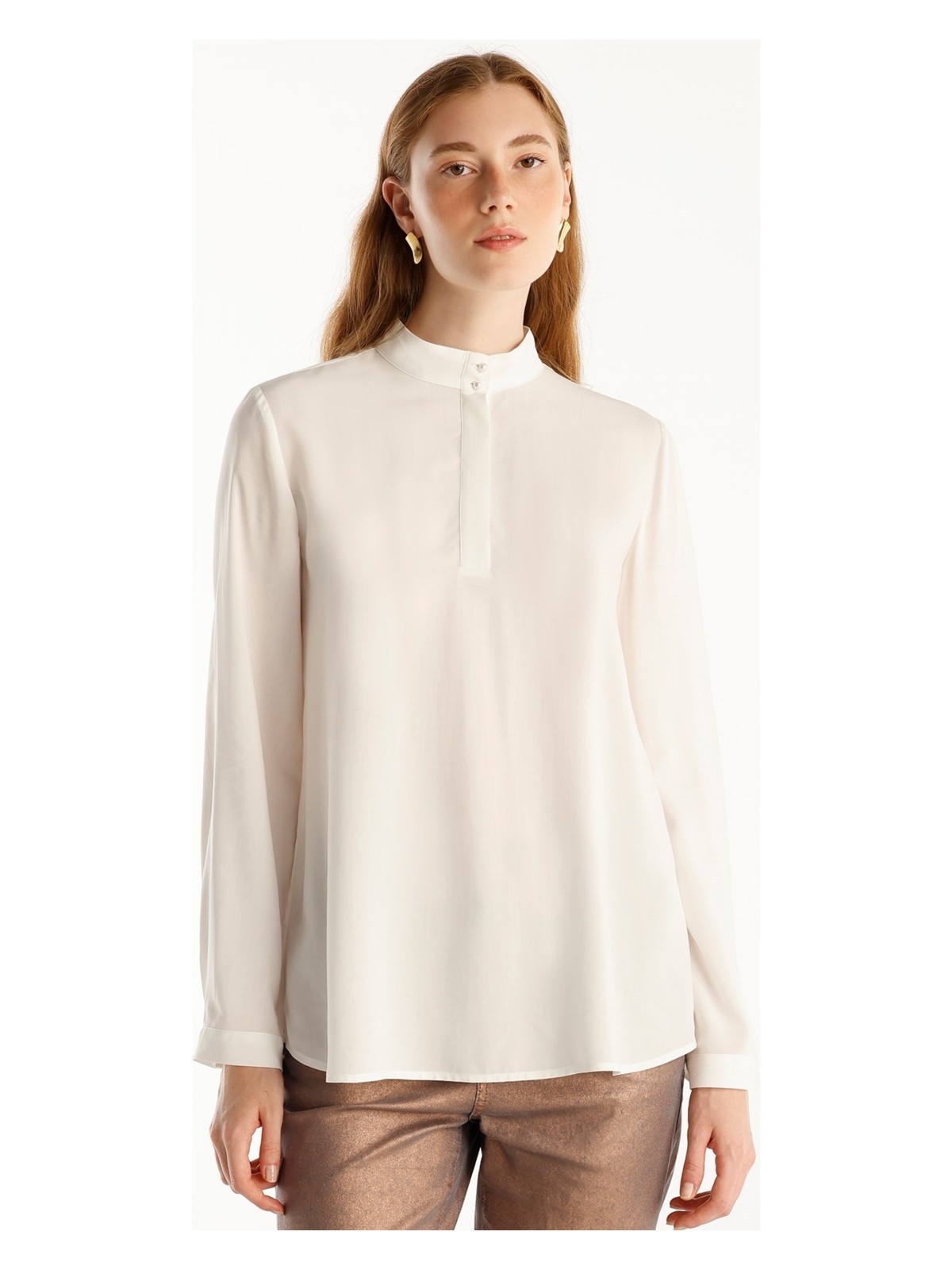Yargıcı Inci Düğmeli Bluz