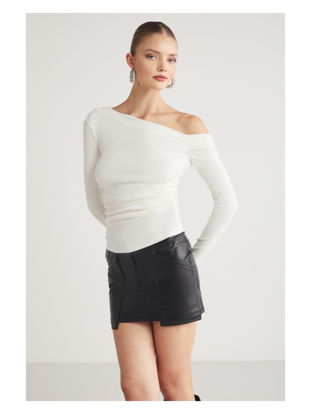 Grimelange Sıssı Kadin Asimetrik Yaka Slim Fit Beyaz Bluz - Görsel 2