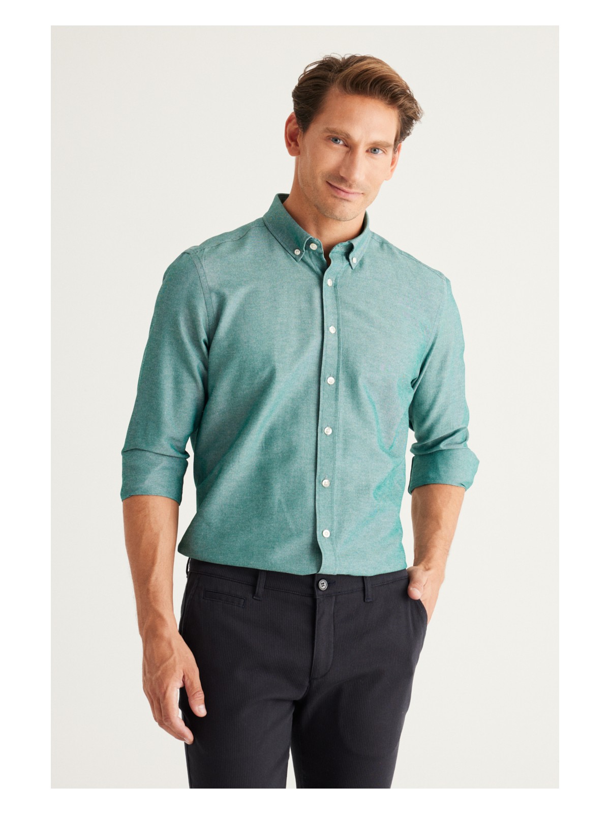 Altınyıldız Classics Erkek Beyaz Düğmeli Yaka Kolay Ütülenebilir Pamuklu Slim Fit Dar Kesim Oxford Gömlek - Görsel 4