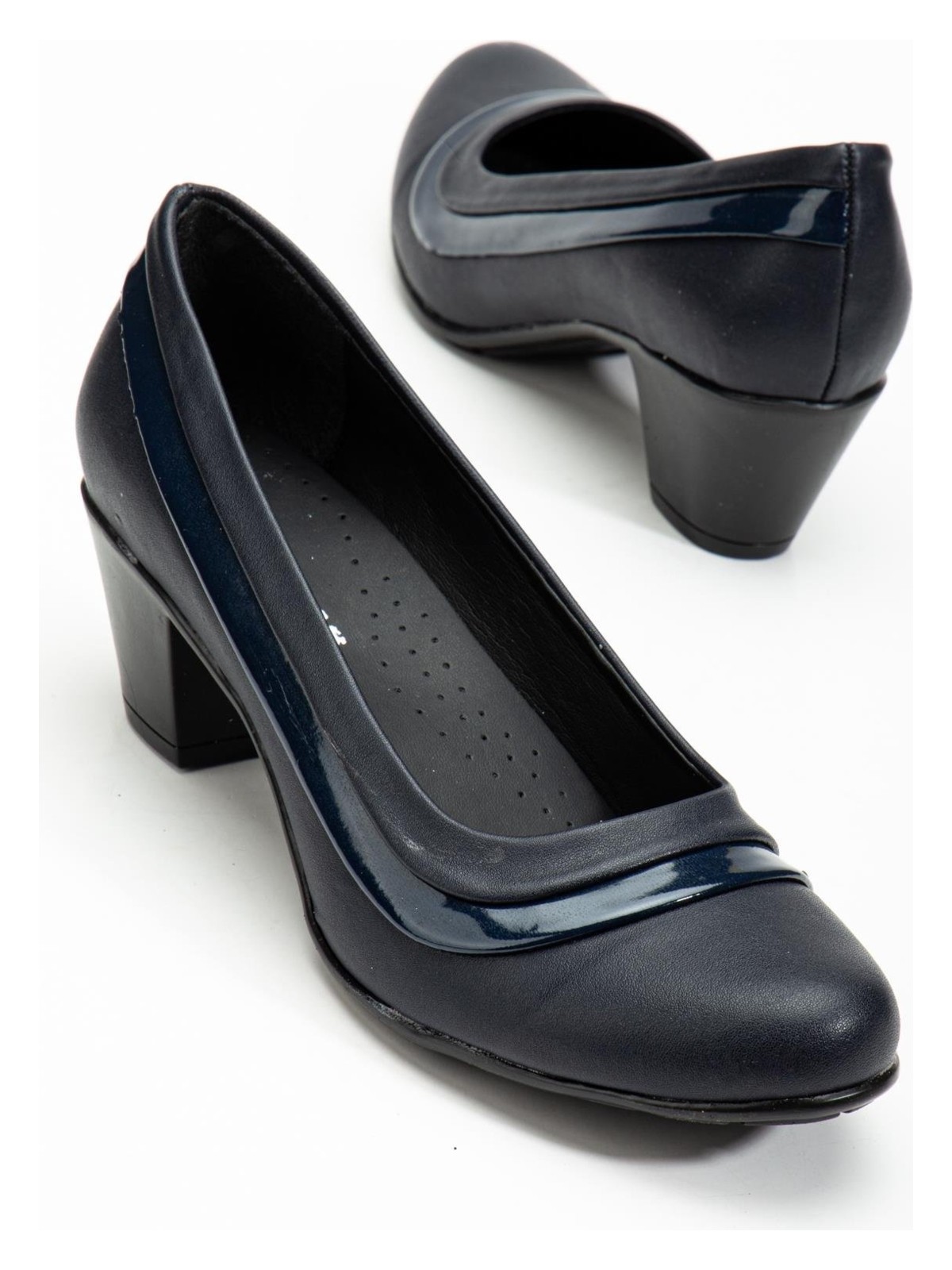 Dilimler Ayakkabı Rugan ve Cilt Hazır Taban Siyah Kadın Günlük Klasik Topuklu Ayakkabı - Görsel 5