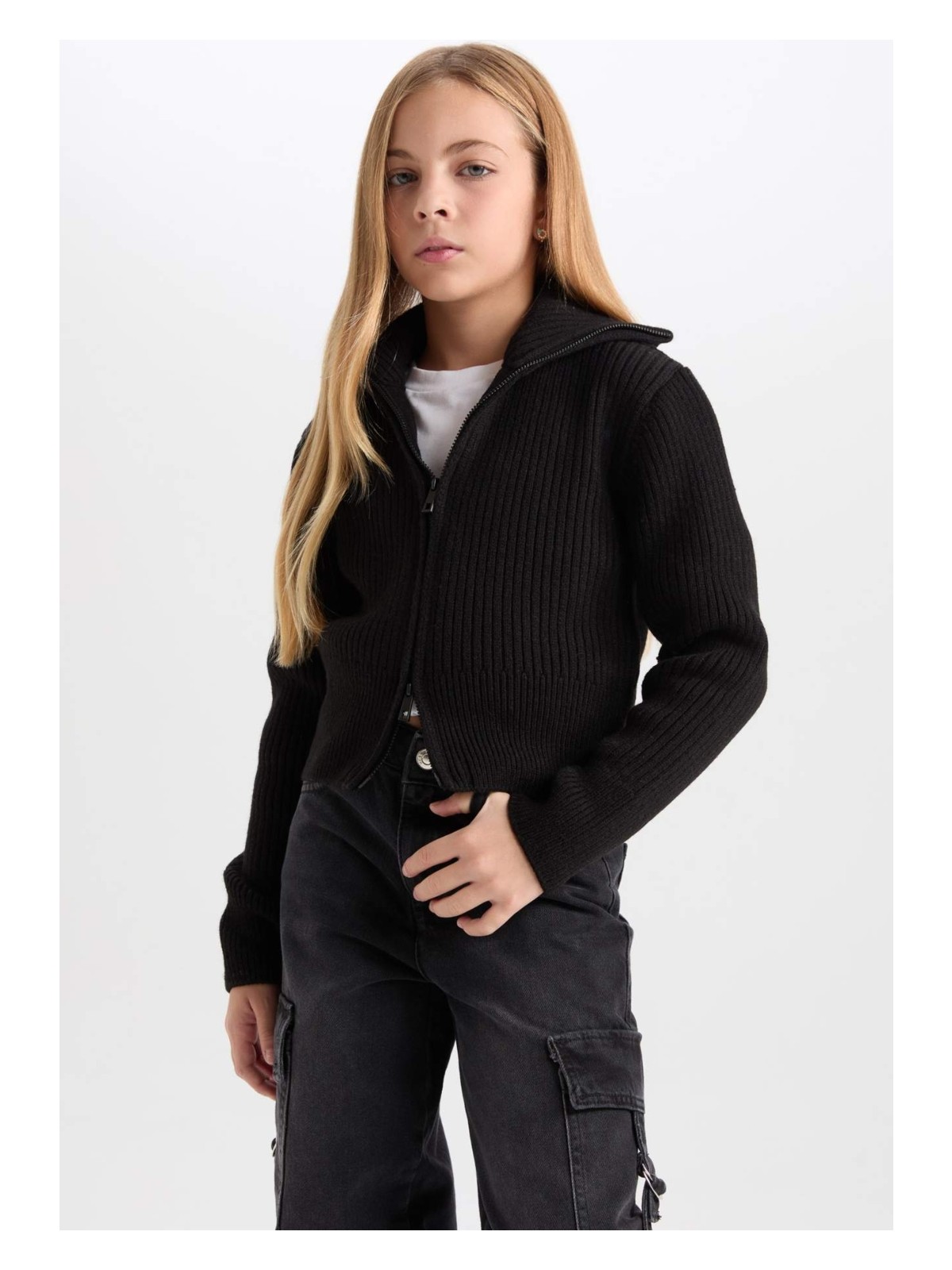 DeFacto Basic Düz Dik Yaka Fermuarlı Siyah Triko Hırka Kız Çocuk C9557A824WN