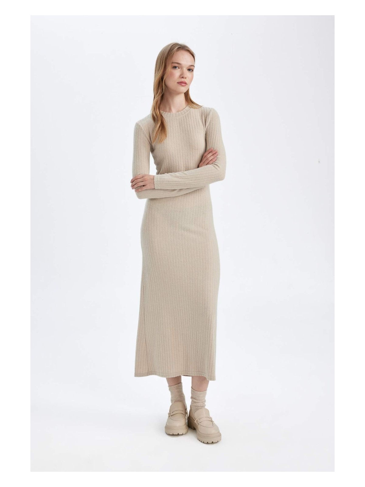 DeFacto Bodycon Vücudu Saran Bisiklet Yaka Basic Düz Kaşkorse Uzun Kollu Maxi Elbise D3373AX24WN - Görsel 4