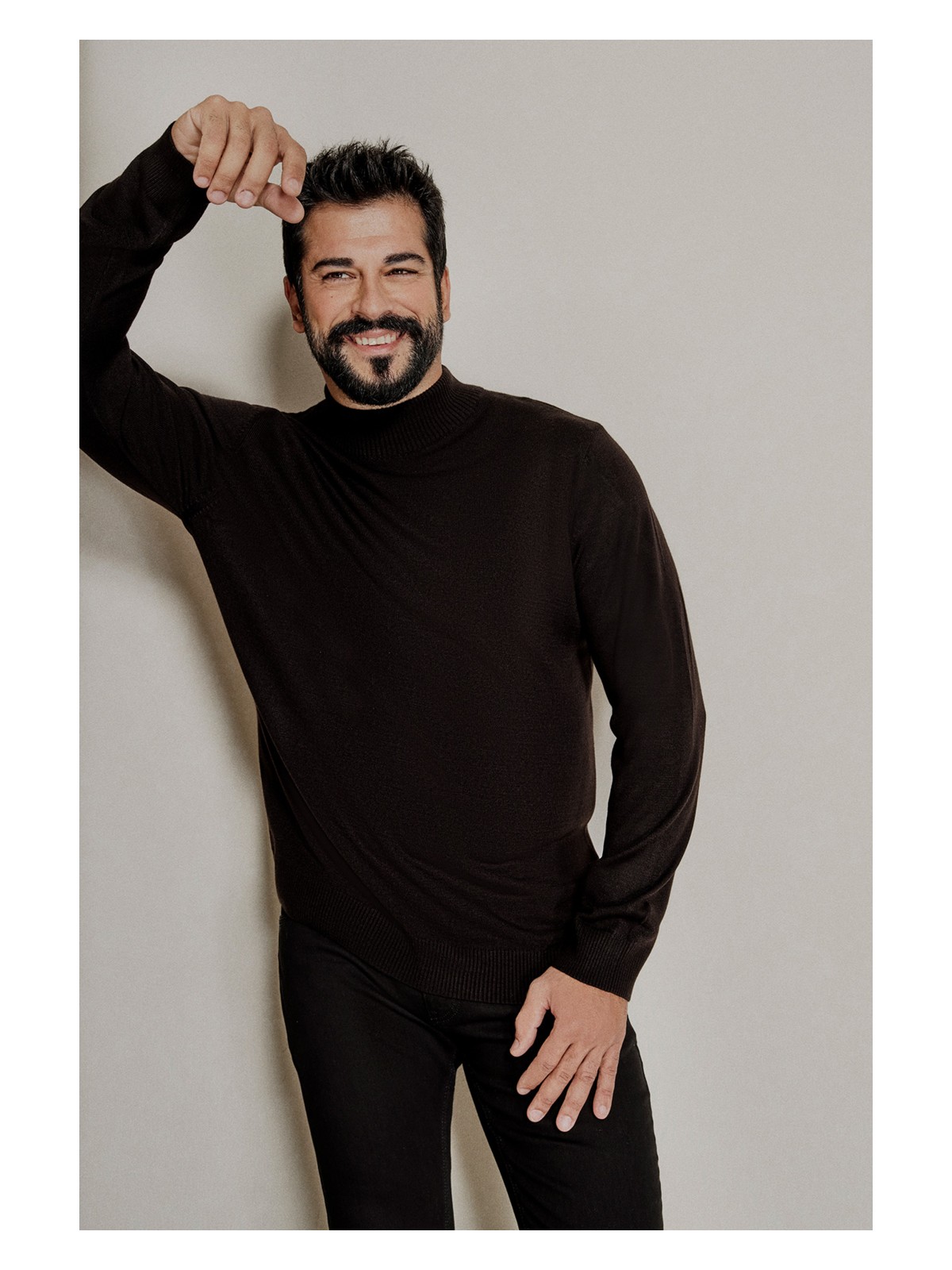 Altınyıldız Classics ALTINYILDIZ CLASSICS Erkek Siyah Tüylenme Yapmayan Anti-pilling Standart Fit Yarım Balıkçı Yaka Triko Kazak