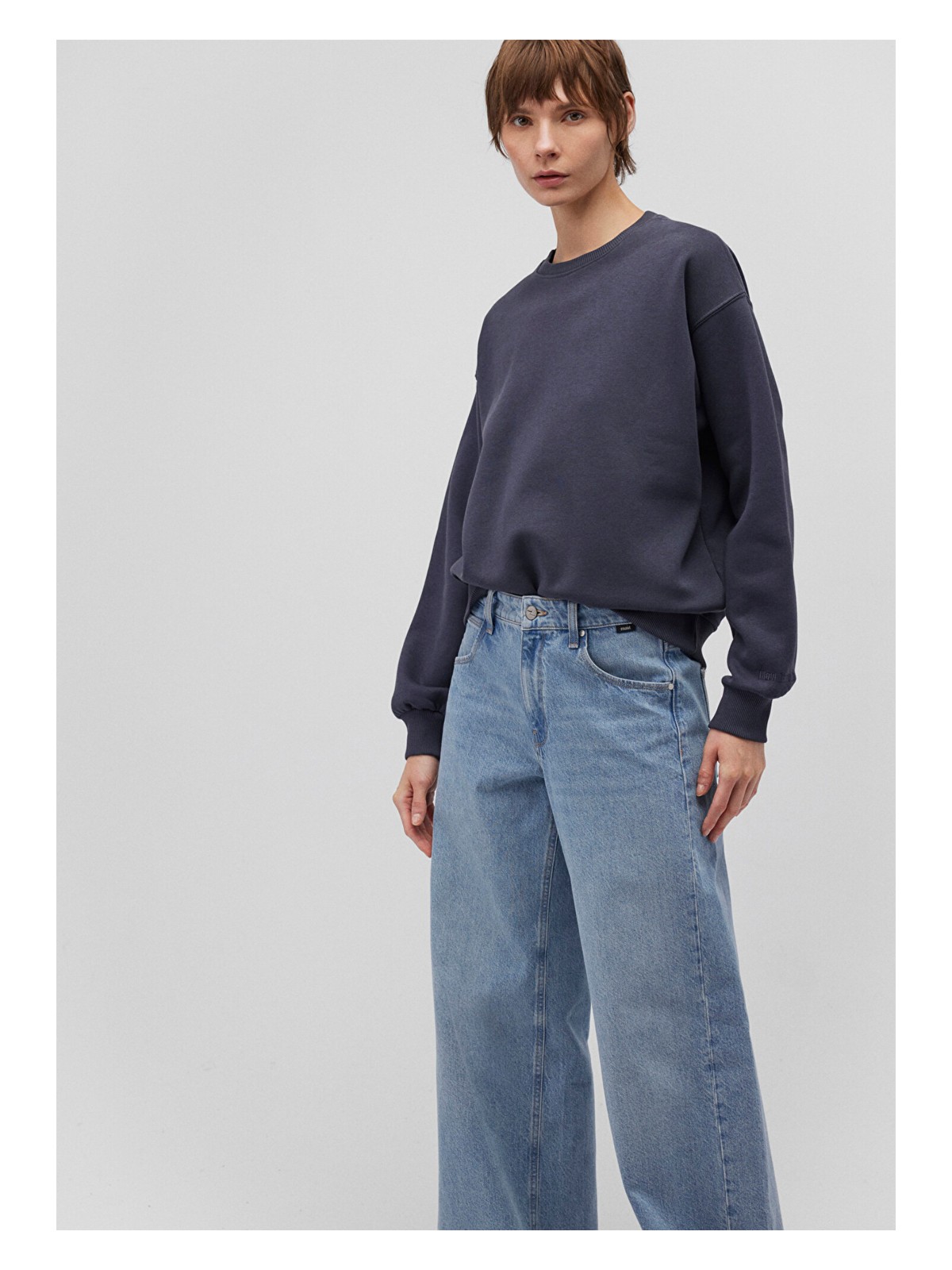 Mavi Bisiklet Yaka Lacivert Basic Sweatshirt 1610198-70726