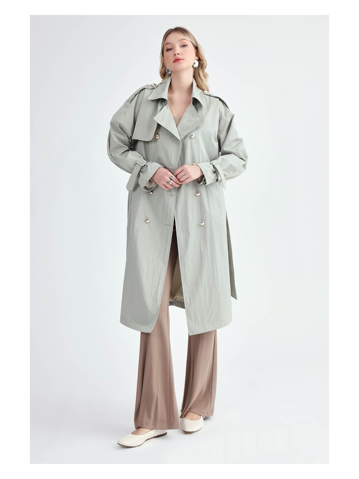 Vitrin Metal Düğmeli Kemerli Trençkot