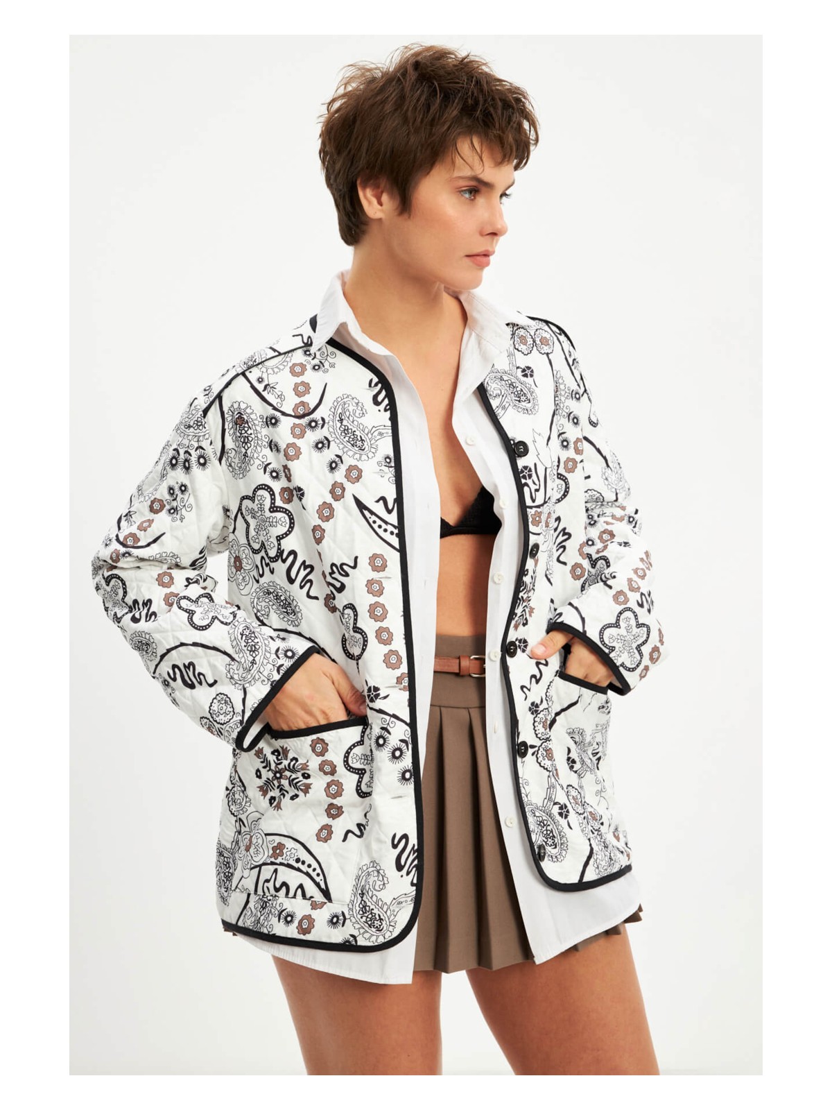 Stella Pulvis Beyaz Kapitone Astarlı Ince Ceket