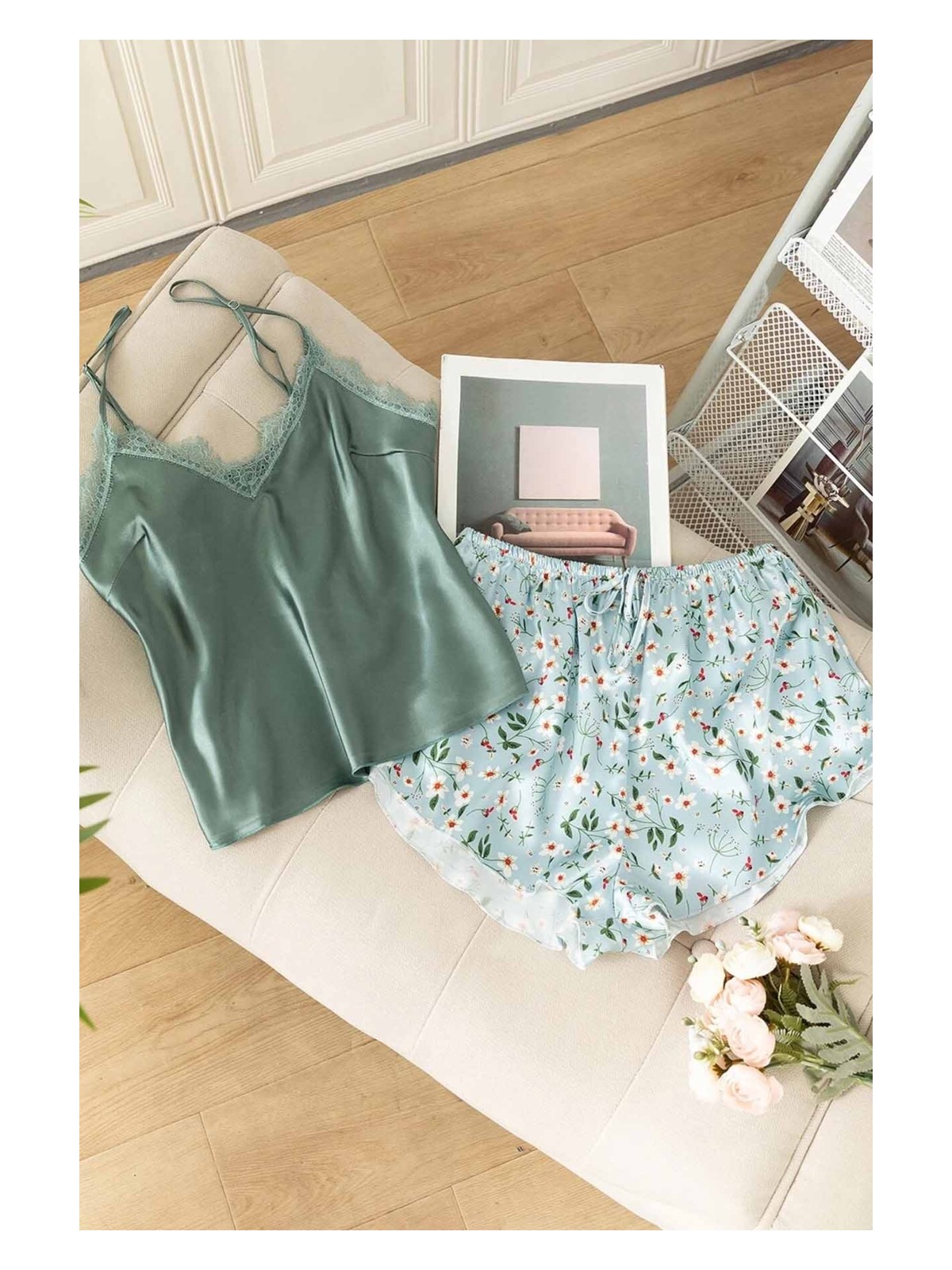 Merry See Dantel Işlemeli Çiçek Desenli Şort Pijama Takımı