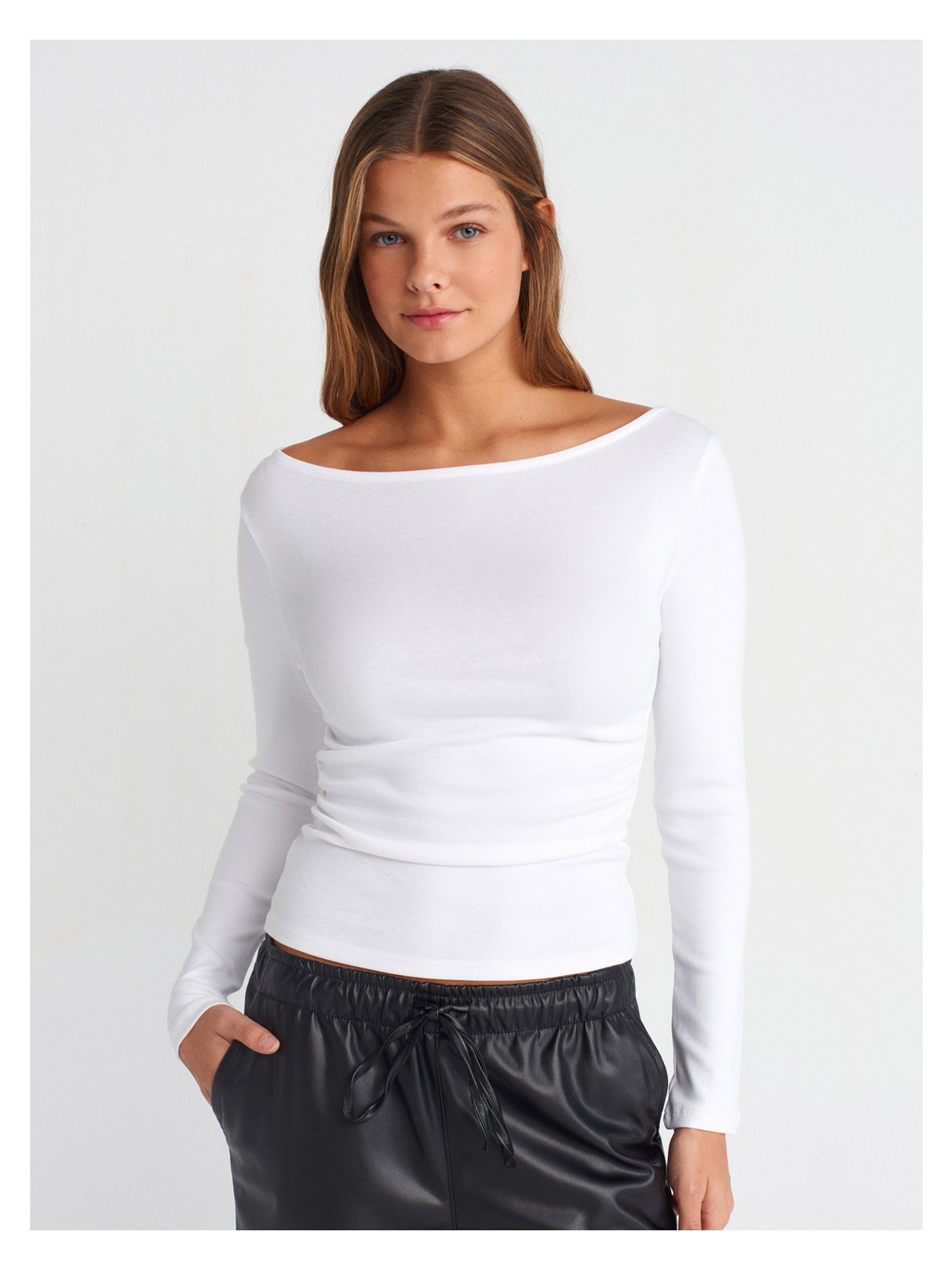 Dilvin 31401 Büzgülü Kayık Yaka Top-Taş - Görsel 3