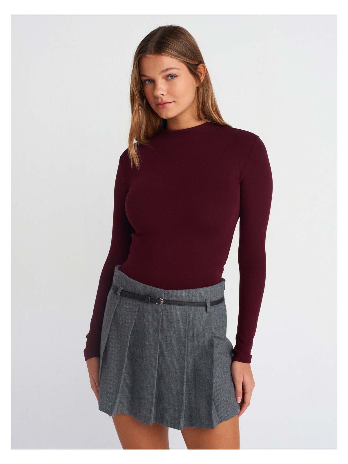 Dilvin 31433 Yarım Balıkçı Yaka Top-Beyaz - Görsel 4