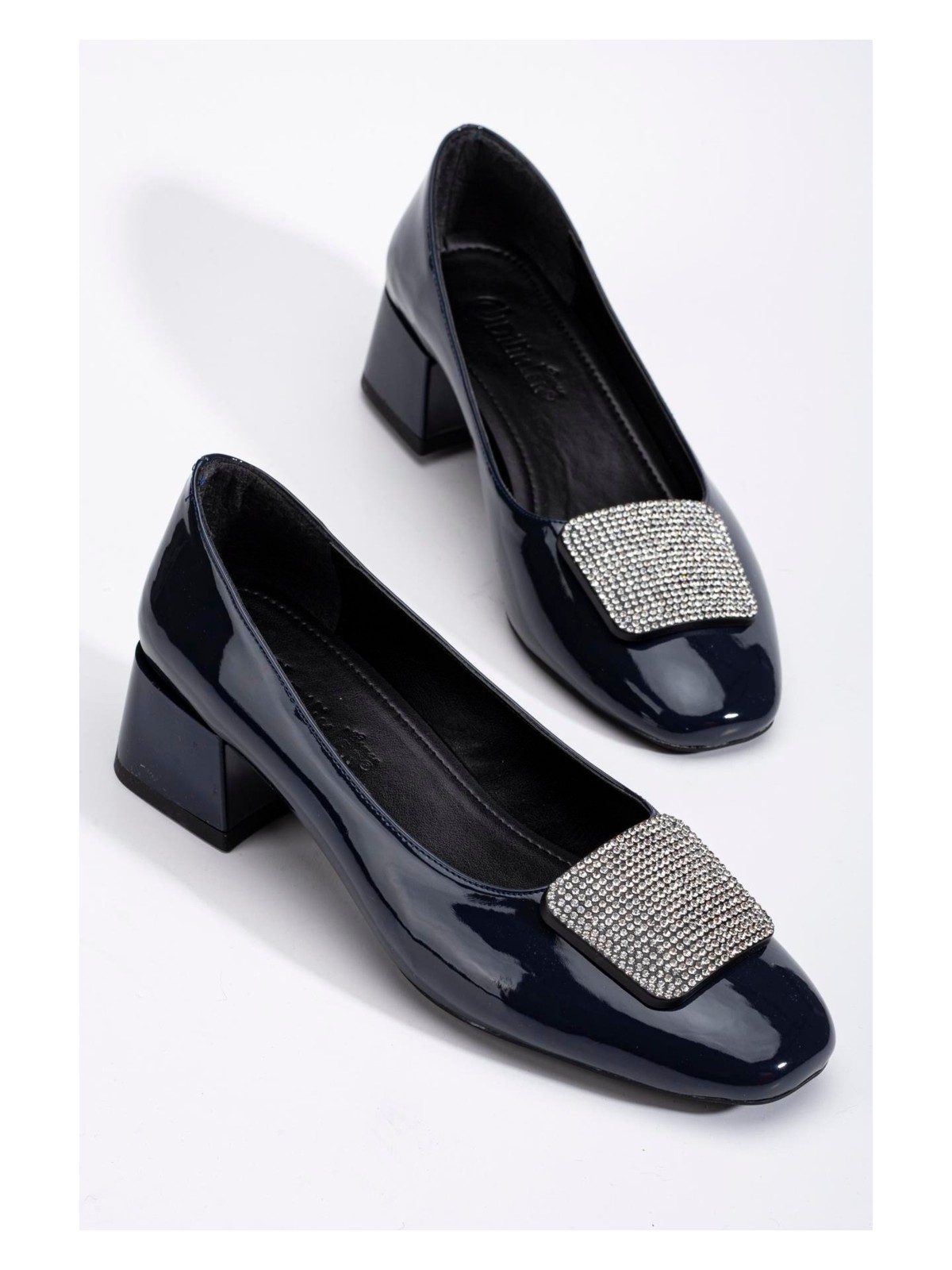 Dilimler Ayakkabı Büyük Numara Rugan Kare Taşlı Siyah Kadın Kısa Topuklu Ayakkabı - Görsel 5