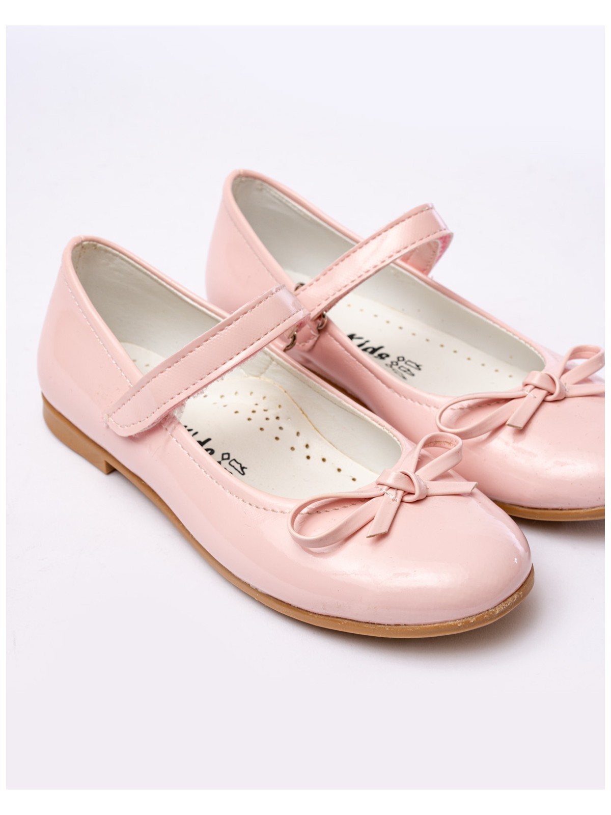 Papuccum Ortopedi Çocuk Ayakkabıları Kız Çocuk Rugan Kaydırmaz Taban Bıyık Babet - Görsel 5