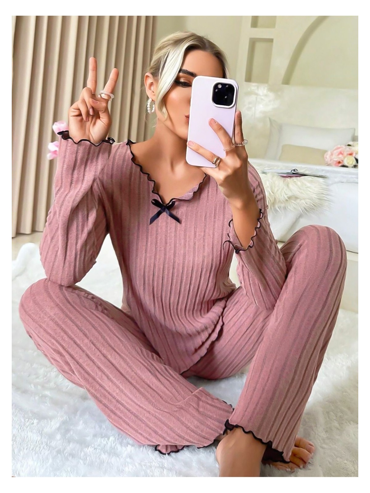 Bella Notte Gül Kurusu Pamuklu Fiyonk Detaylı Pijama Takımı