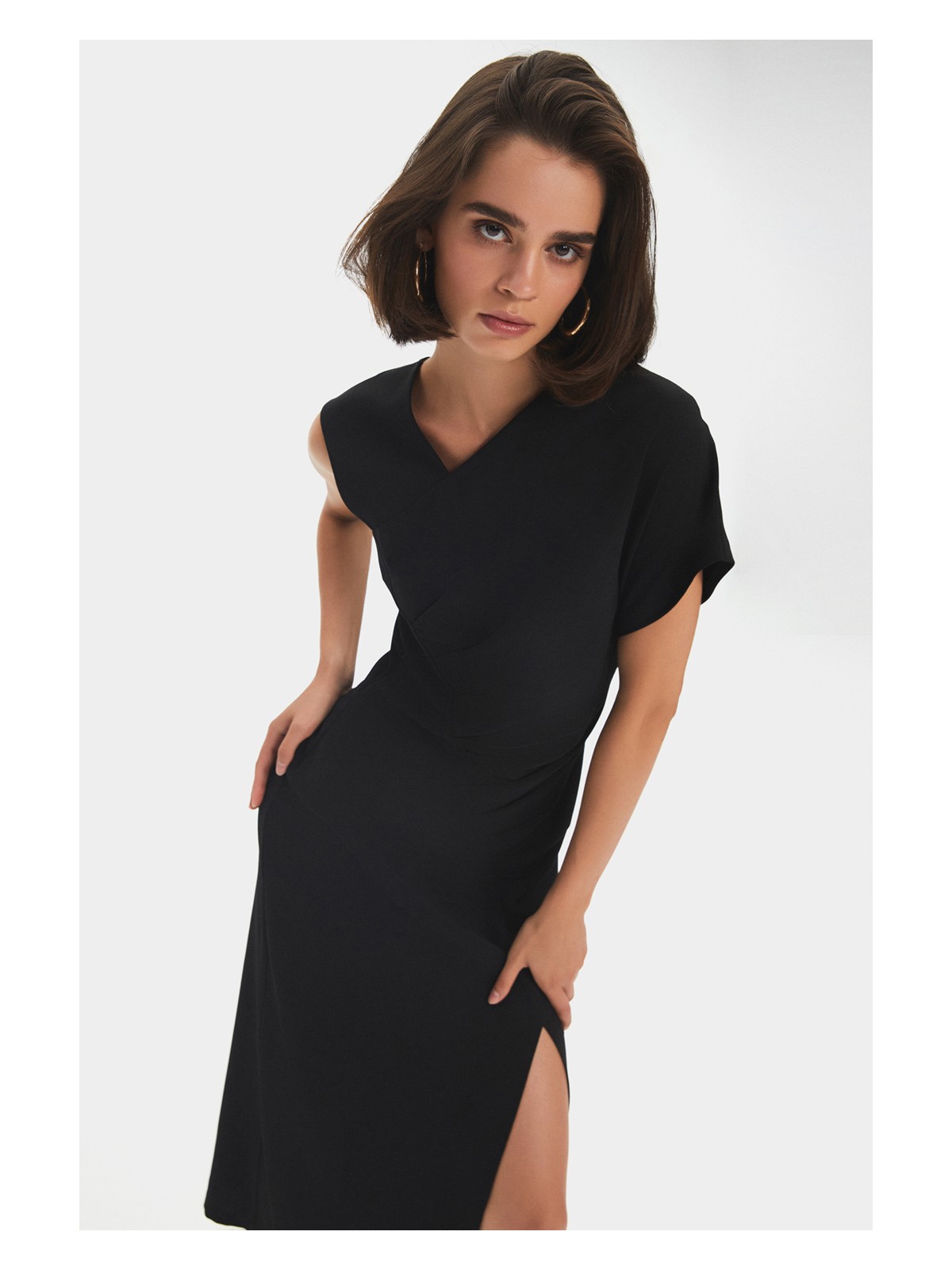 NG Style Yırtmaç Detaylı Elbise