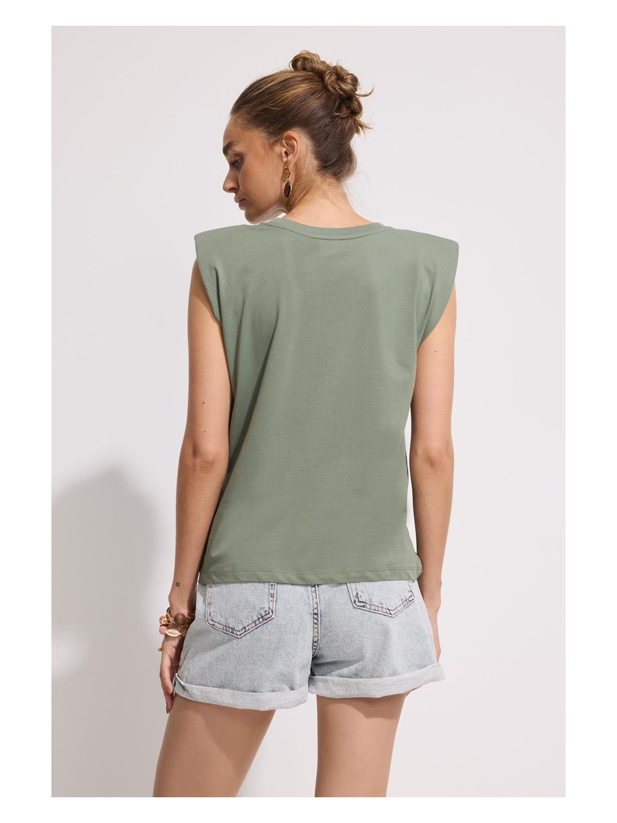 Babokah Omuz Vatkalı Kolsuz T-Shırt - Görsel 4