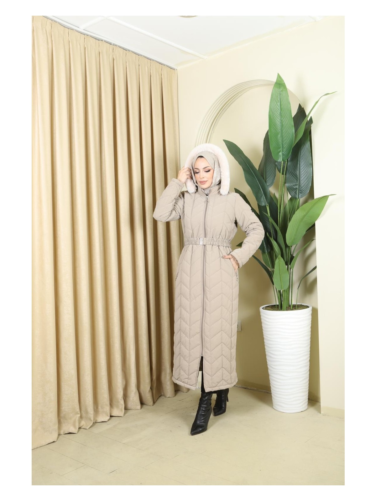 Nadide Kadın Büyük Beden Nova Kumaş Içi Astarlı Kapüşonlu Tam Boy Genç Kapitone Mont - Görsel 3