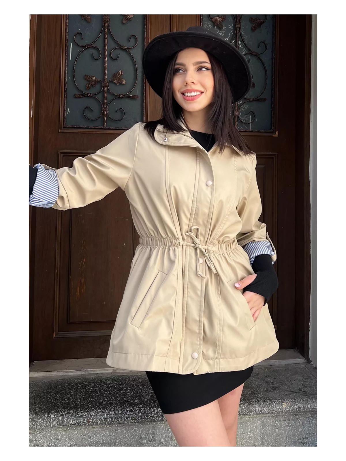 Gülseli Kadın Bel Bağcıklı Astarlı Trençkot