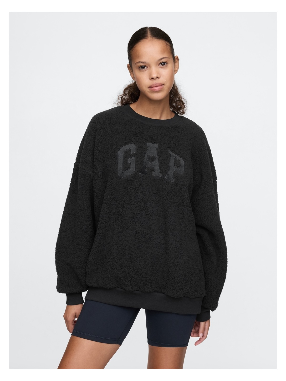 Gap Kadın Lacivert Gap Logo Oversize Sherpa Heart Sweatshirt - Görsel 5