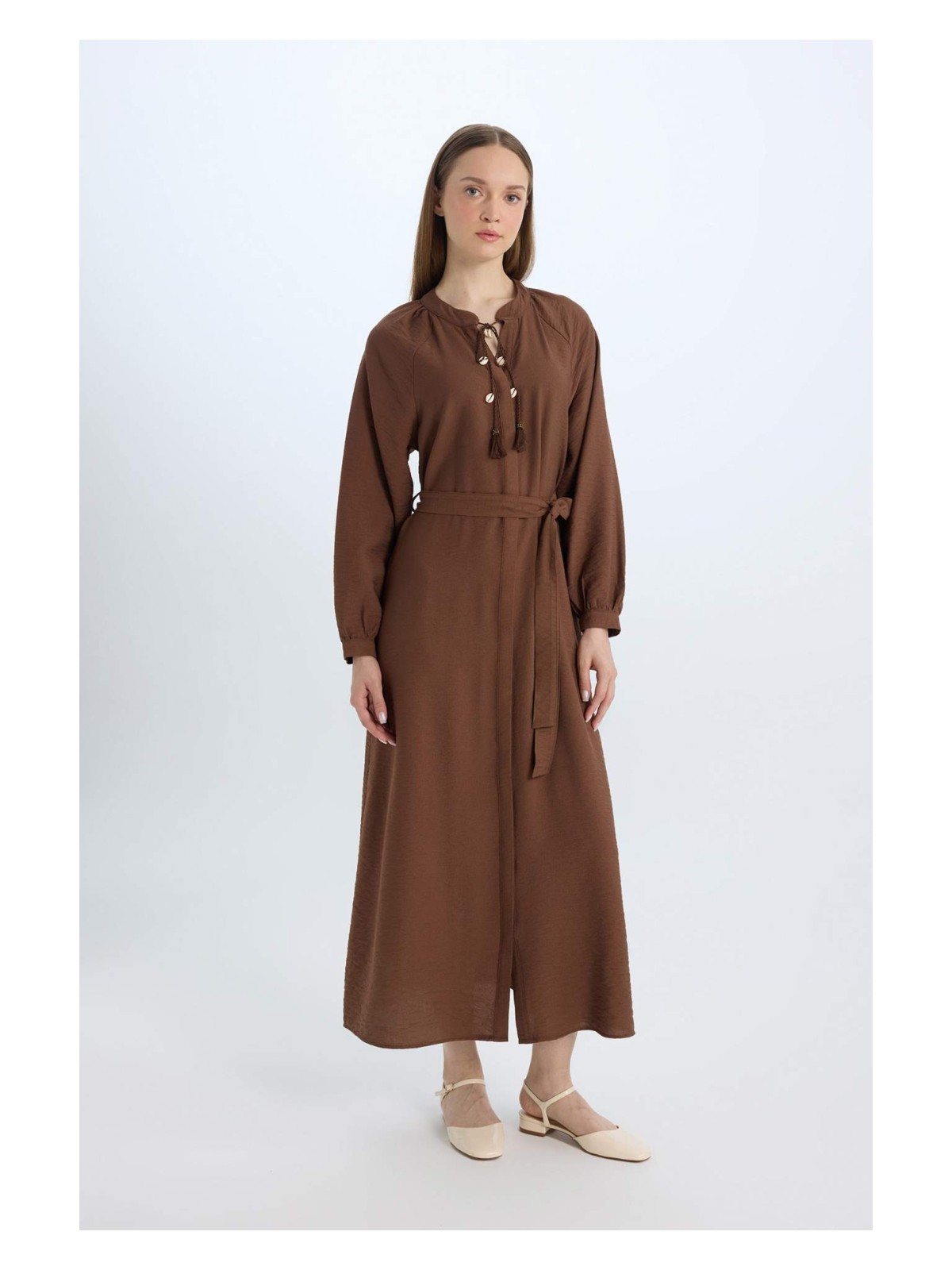 DeFacto Relax Fit Hakim Yaka Uzun Kollu Kuşaklı Maxi Elbise D7322AX25SP