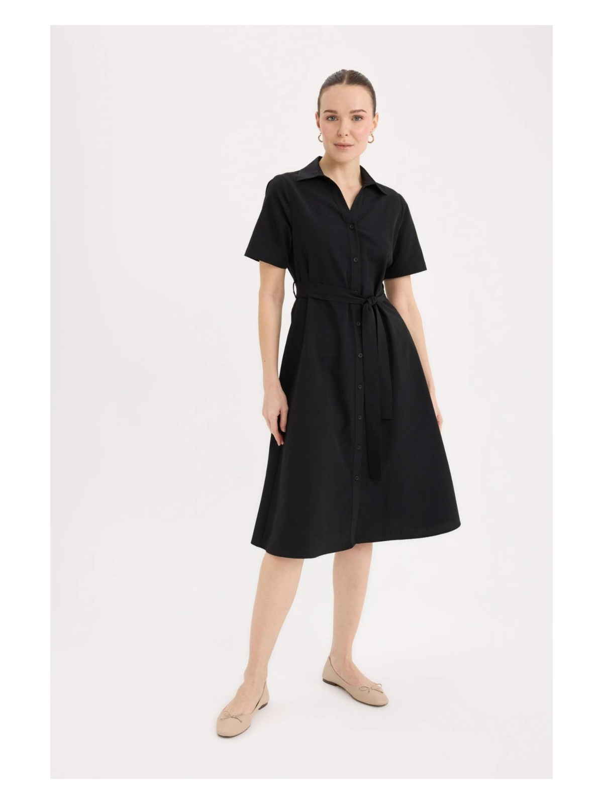 DeFacto A Kesim Gömlek Yaka Kuşaklı Poplin Kısa Kollu Midi Elbise E7114AX25SP - Görsel 3
