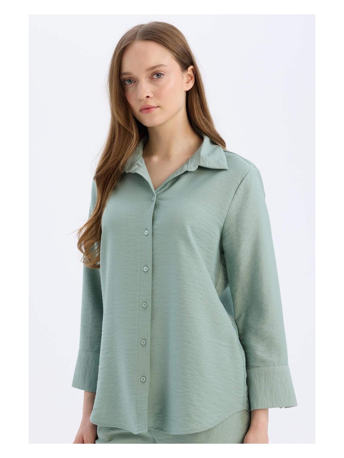 DeFacto Regular Fit Basic Düz Uzun Kollu Gömlek C3819AX25SP