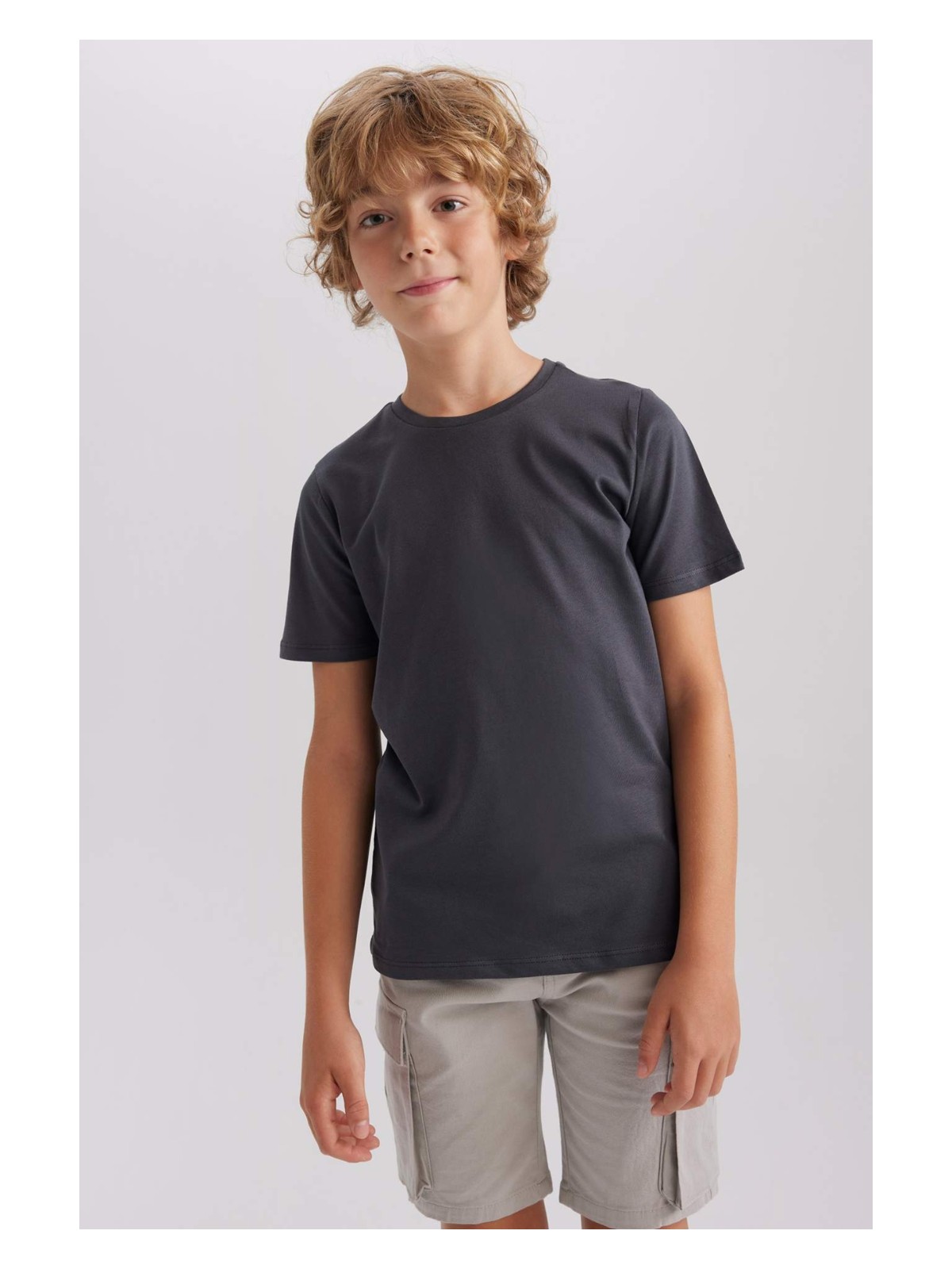 DeFacto Bisiklet Yaka Basic Düz Kısa Kollu Tişört Erkek Çocuk B0667A8NS - Görsel 10