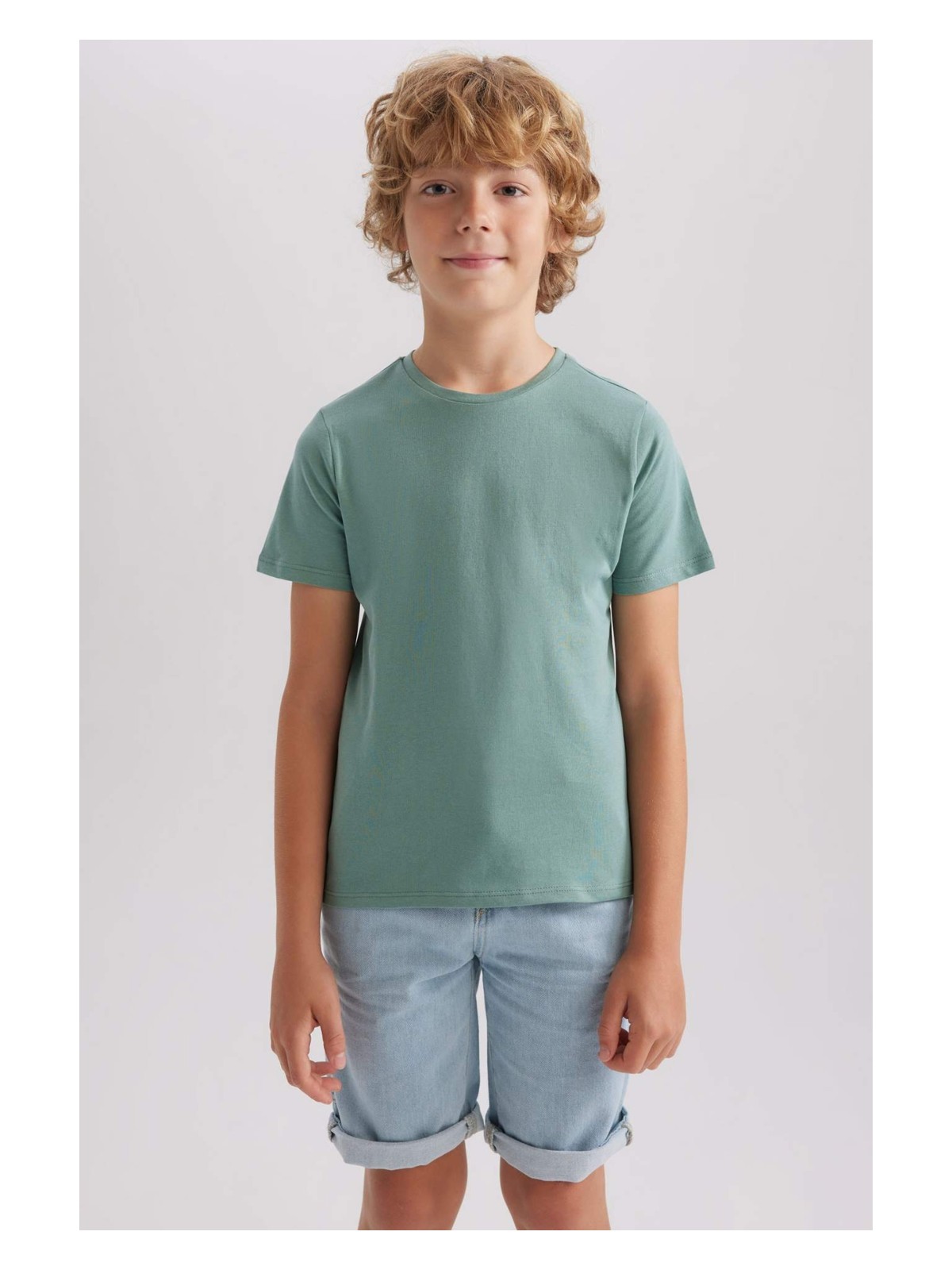 DeFacto Bisiklet Yaka Basic Düz Kısa Kollu Tişört Erkek Çocuk B0667A8NS - Görsel 9
