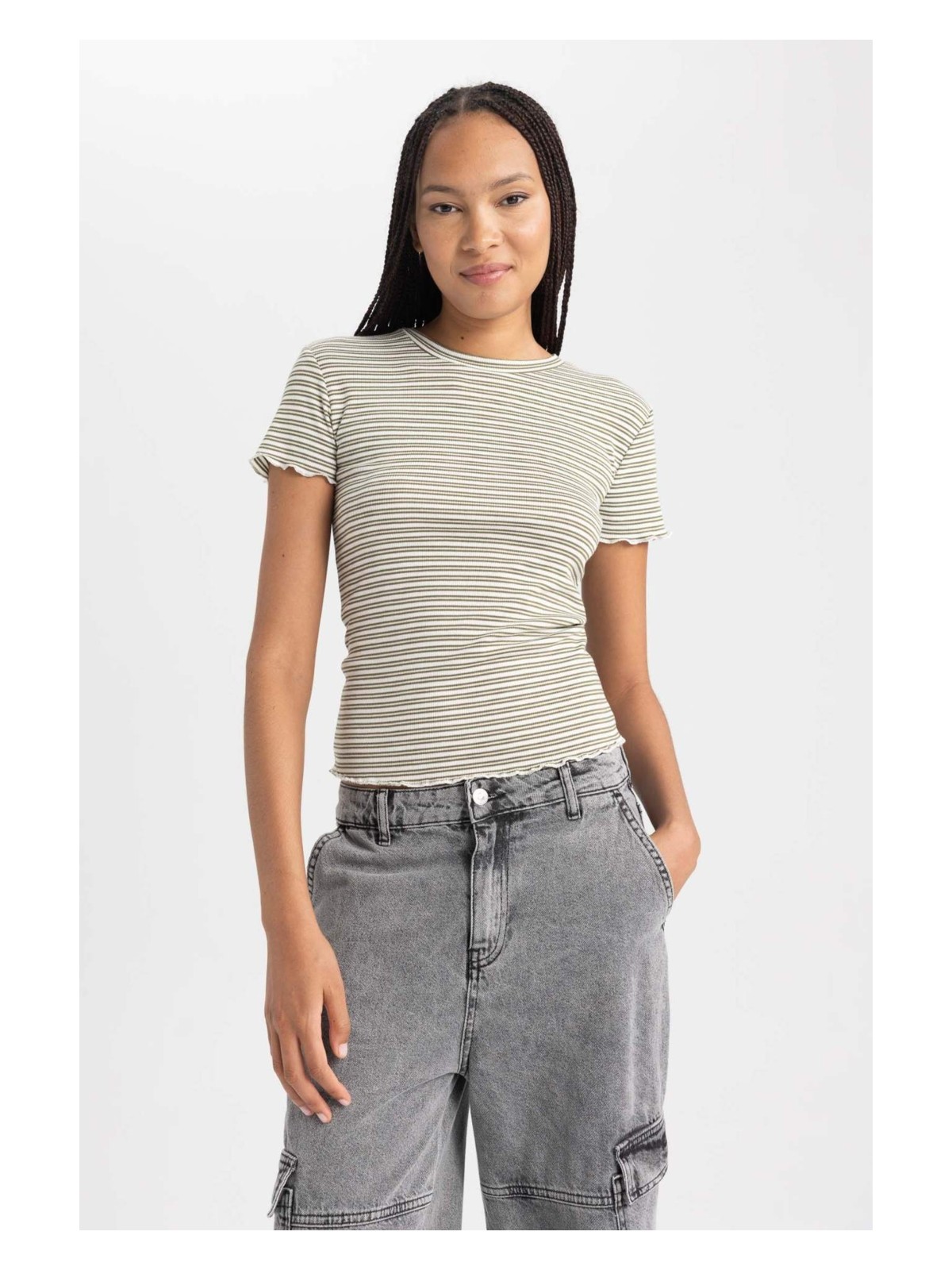 DeFacto Slim Fit Bisiklet Yaka Kısa Kollu Tişört B0645AXNS - Görsel 5