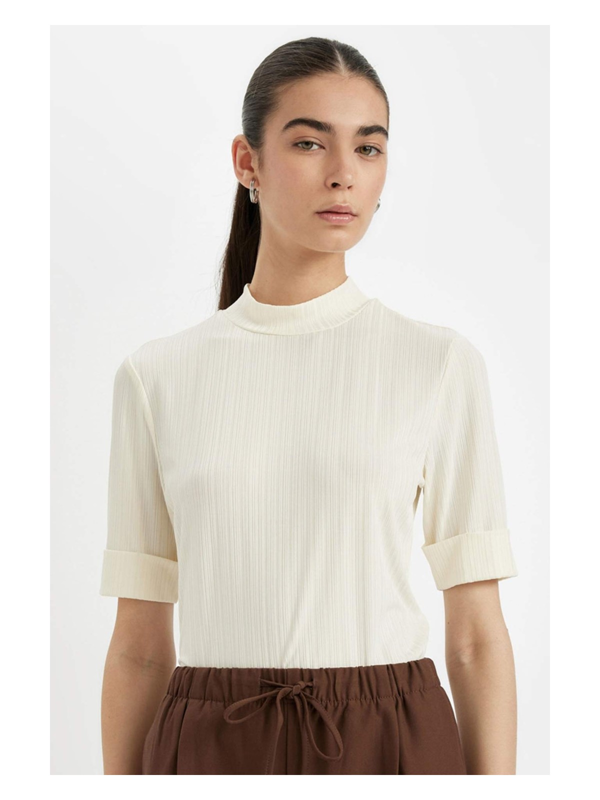 DeFacto Yarım Balıkçı Yaka Smart Fitilli Kaşkorse Basic Tişört B1177AX24AU