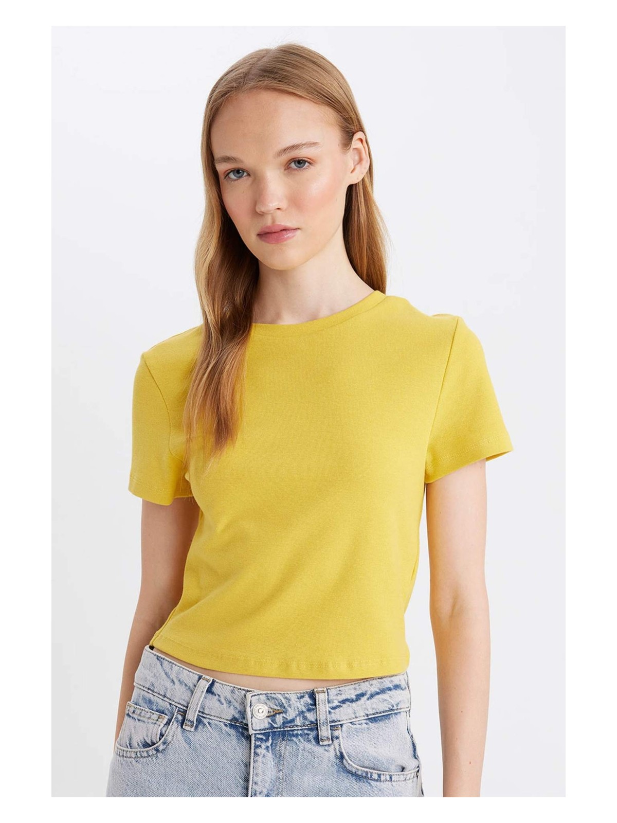 DeFacto Fitted Bisiklet Yaka Ribana Basic Düz Kısa Kollu Tişört T9631AZ24AU