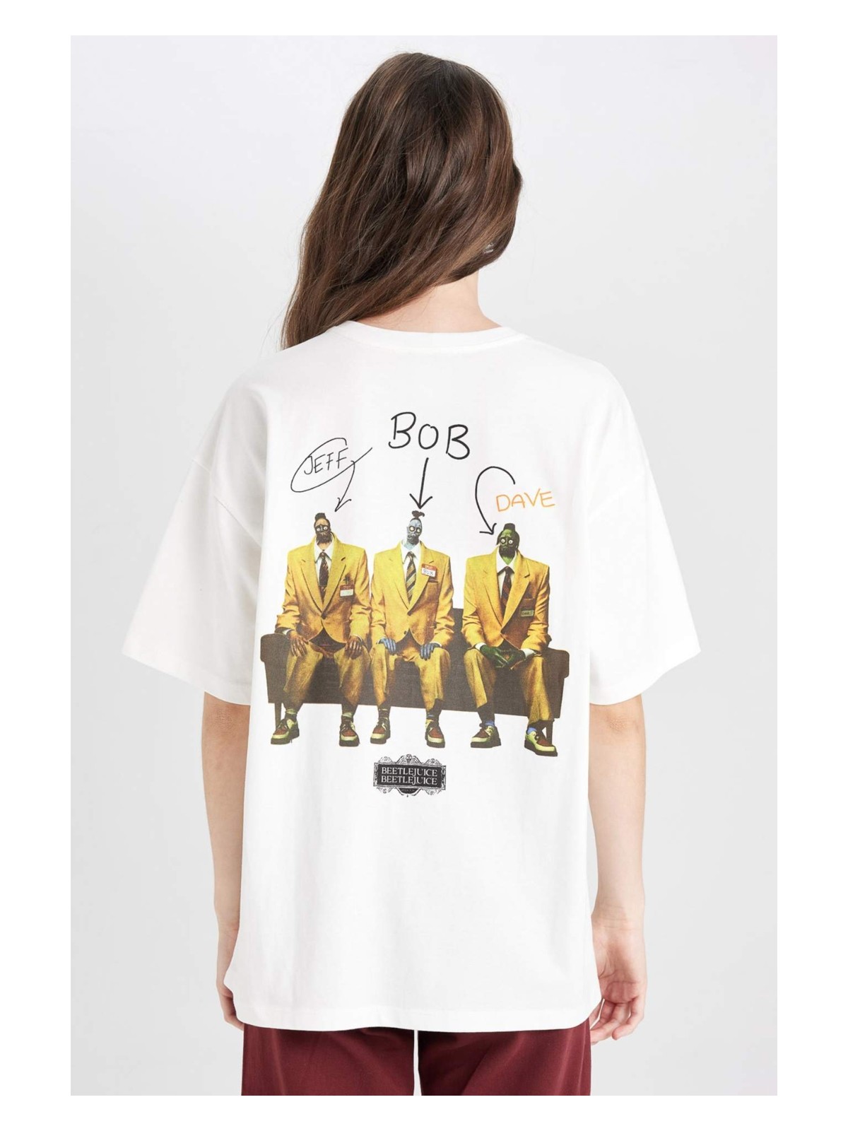 DeFacto Beetlejuice Oversize Geniş Kalıp Bisiklet Yaka Sırt Baskılı Kısa Kollu Tişört D8361AX24AU