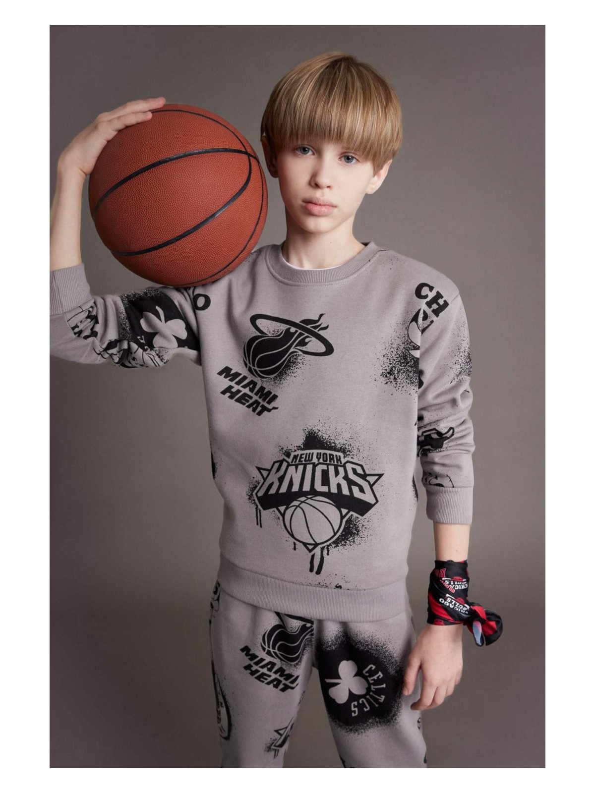 DeFacto NBA Current Teams Bisiklet Yaka Sweatshirt Erkek Çocuk Y4130A624WN