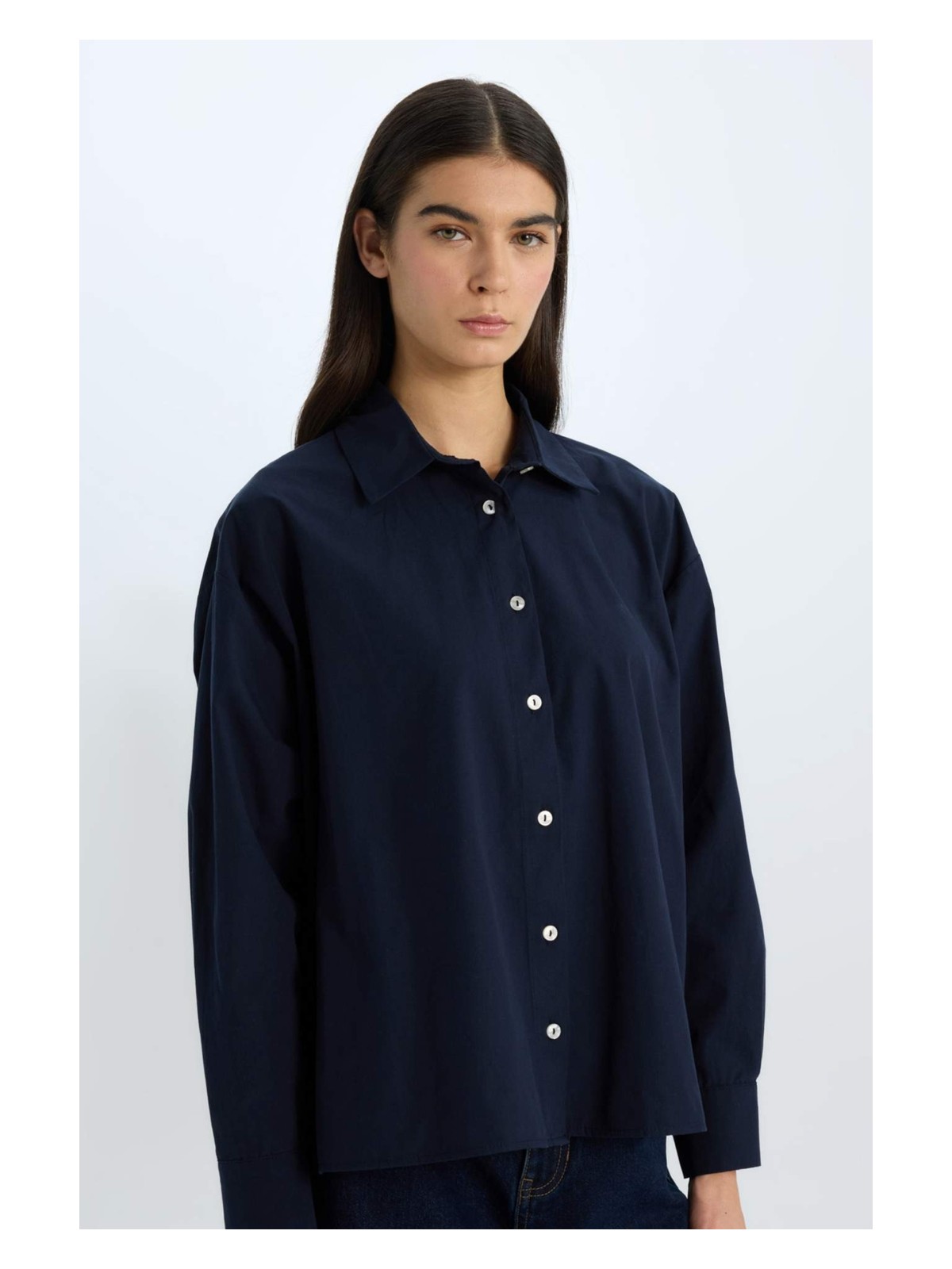 DeFacto Oversize Geniş Kalıp Poplin Basic Düz Uzun Kollu Gömlek E2677AX24WN
