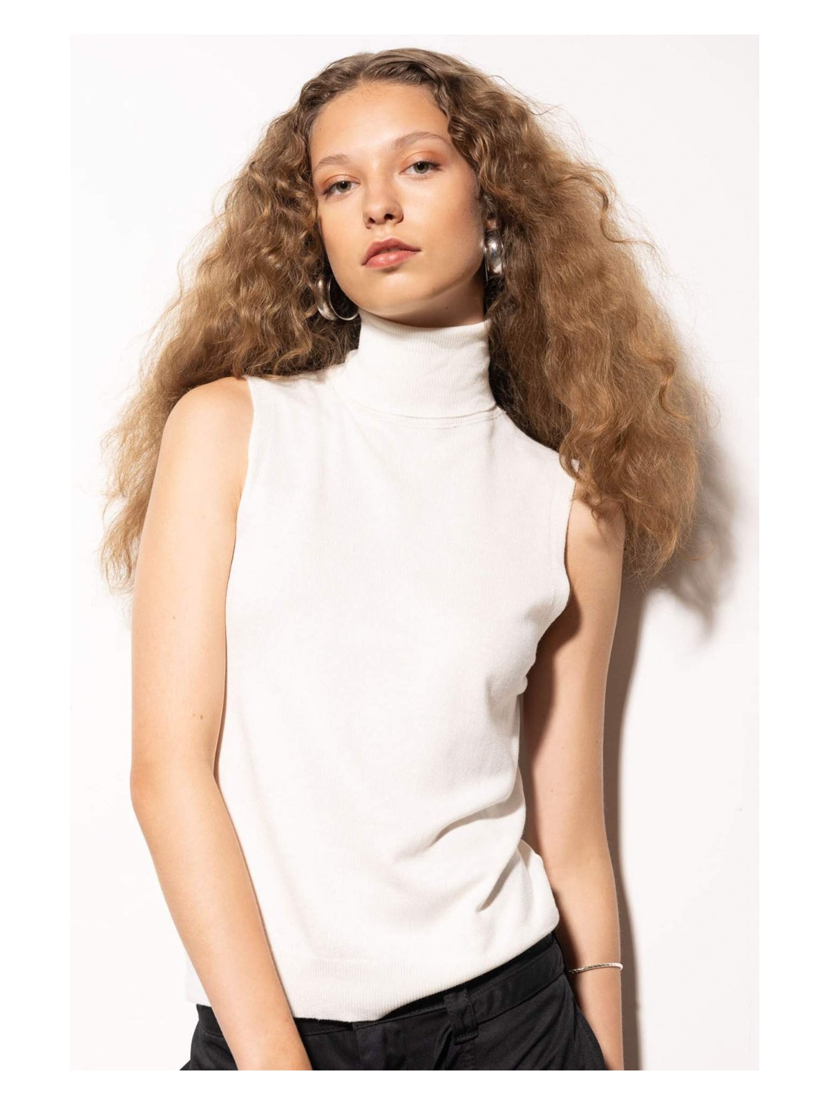 DeFacto Regular Fit Balıkçı Yaka Kolsuz Basic Düz Triko Kazak U8250AZ24AU