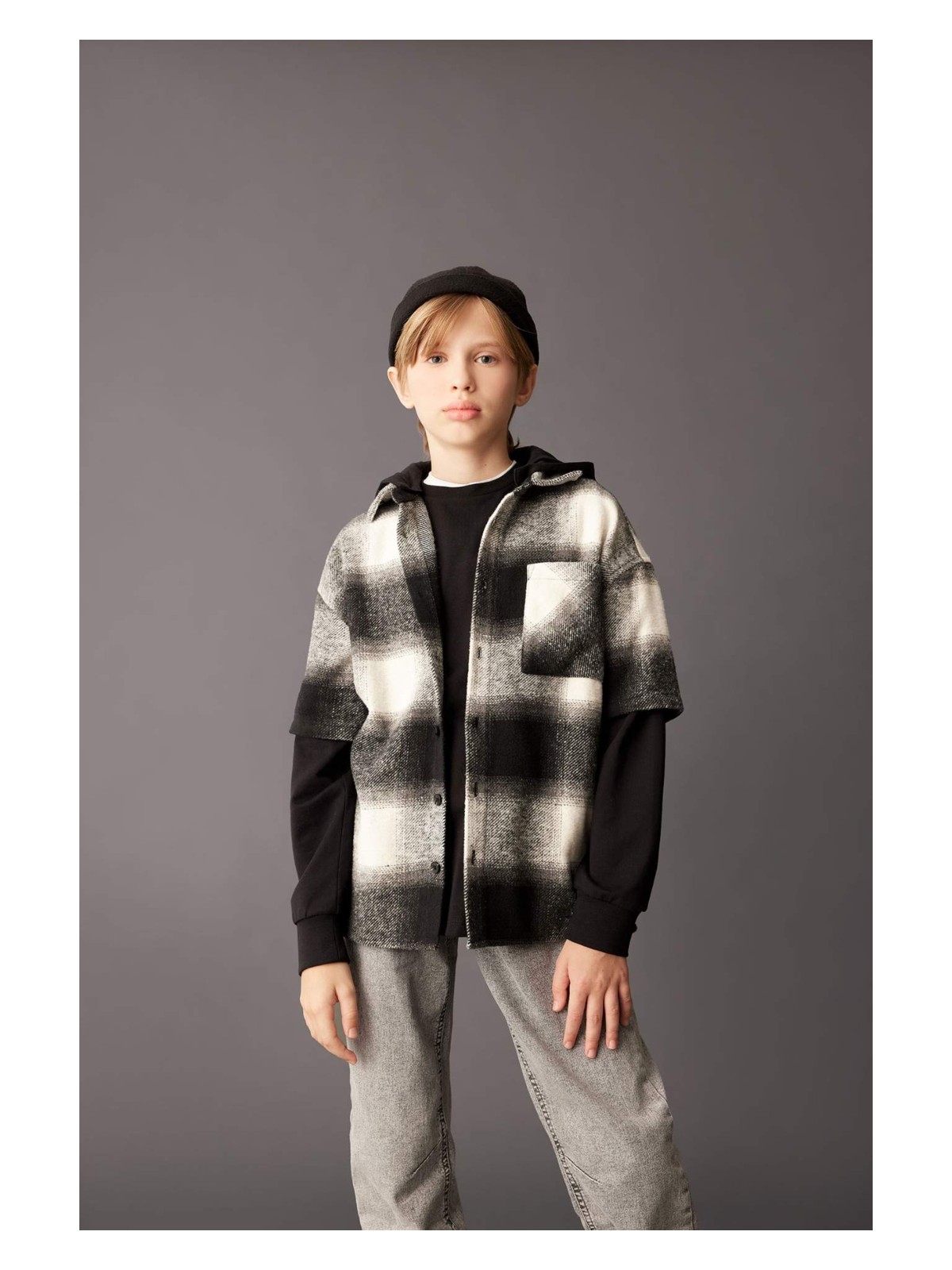 DeFacto Oversize Geniş Kalıp Kapüşonlu Flanel Uzun Kollu Gömlek Erkek Çocuk C7510A824WN