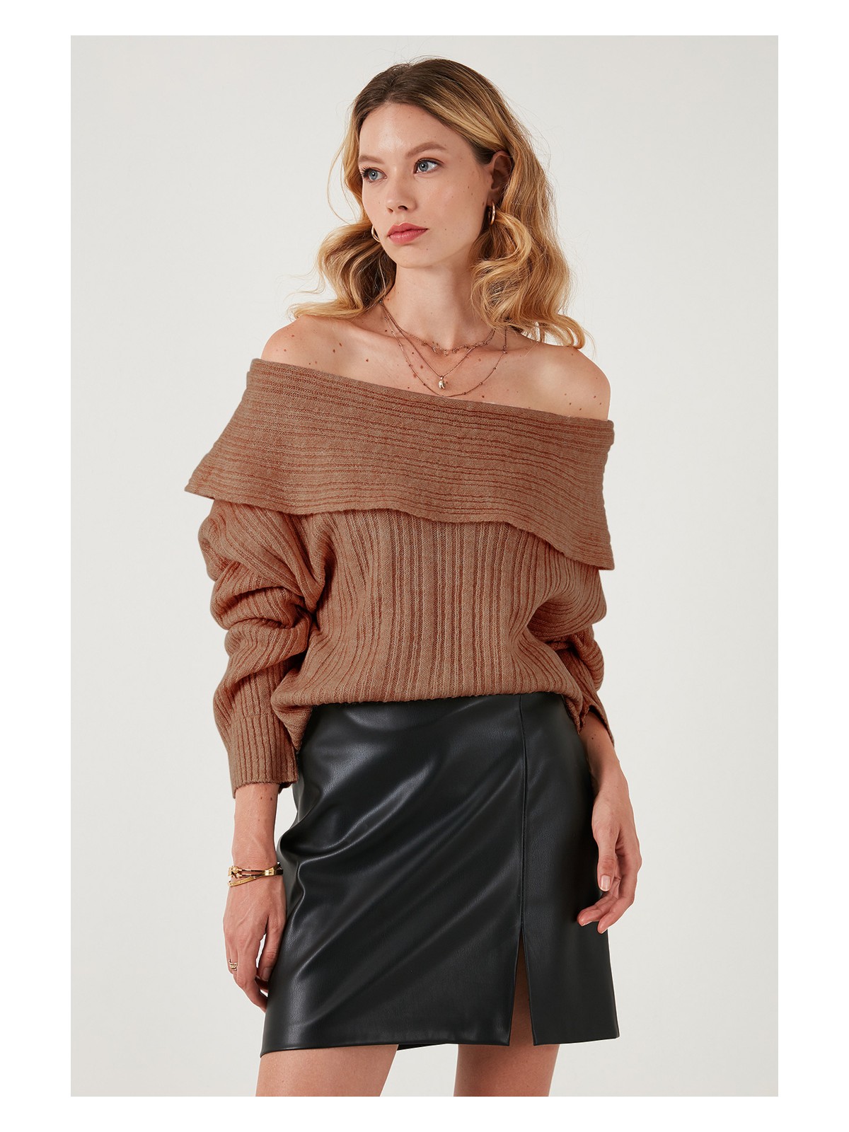 Lela Oversize Fit Madonna Yaka Triko Kazak Bayan KAZAK 4615216 - Görsel 4