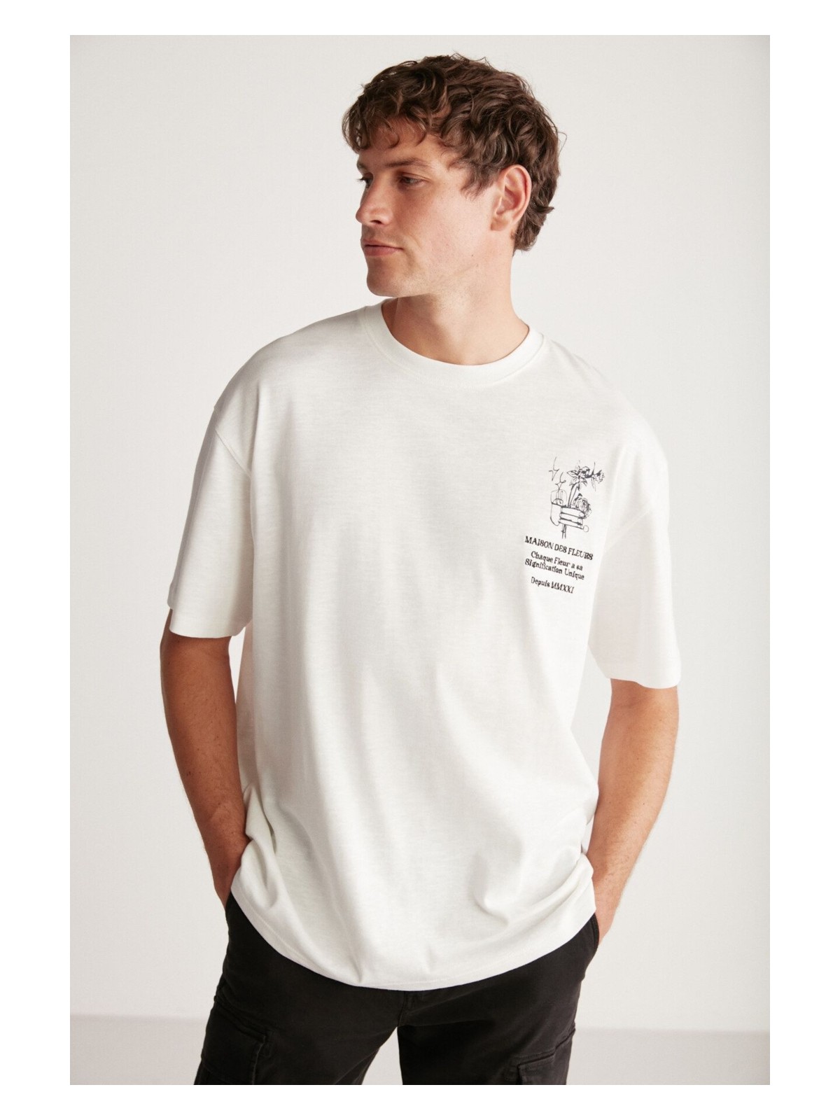 Grimelange Alonzo Erkek Oversize Fit %100 Pamuk Nakışlı Ve Baskılı Ekru T-shirt