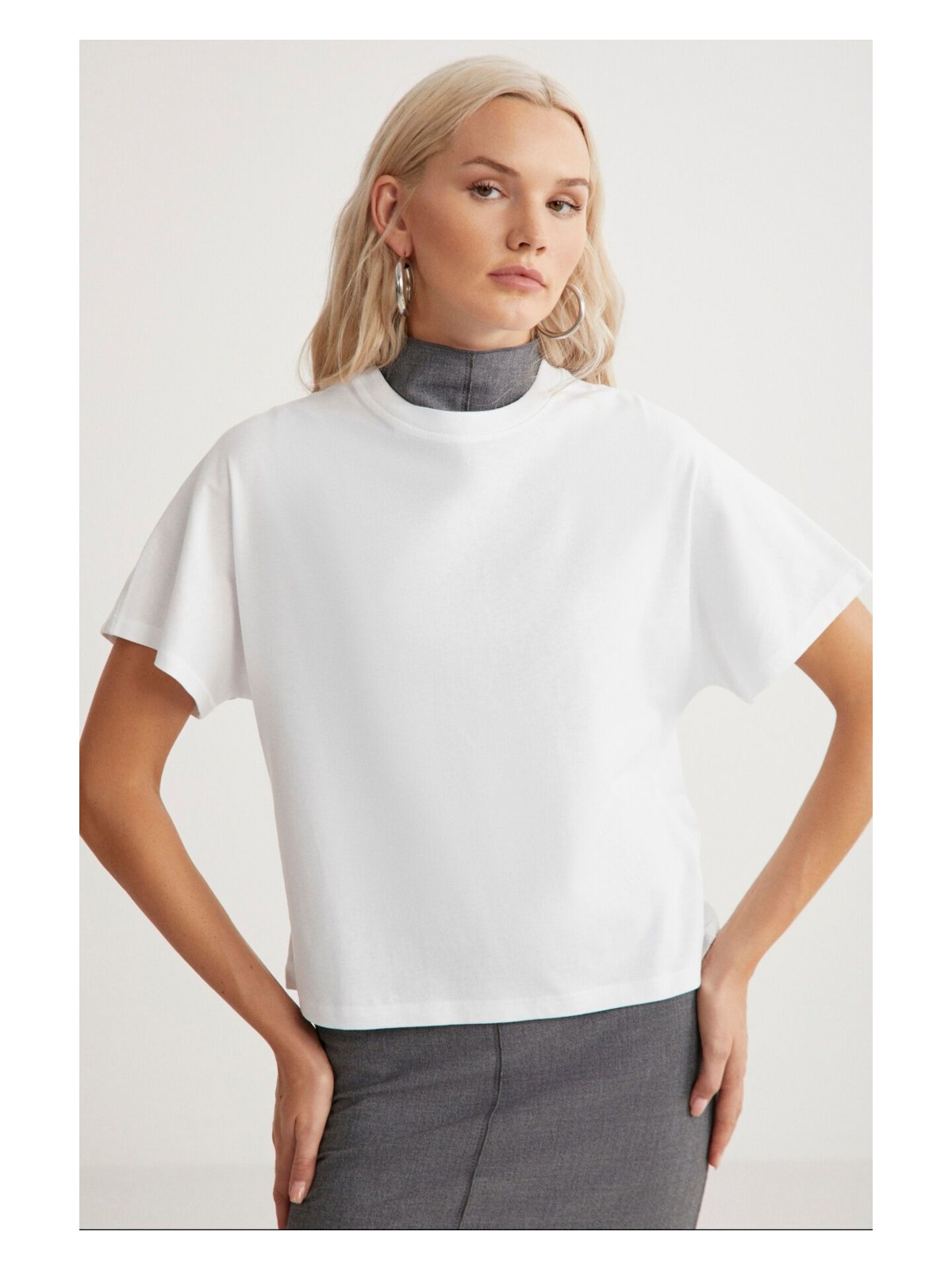 Grimelange Lottie Kadın Regular Kalıp Bisiklet Yaka %100 Pamuk Kısa Kollu Beyaz T-shirt