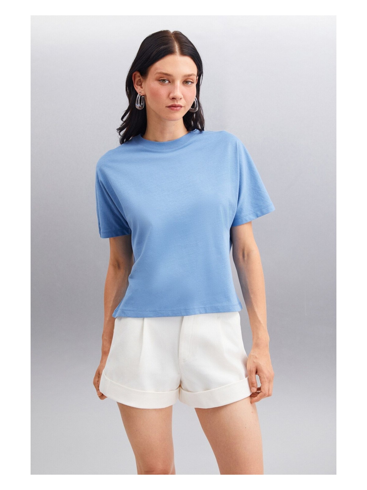 Grimelange Lottie Kadın Regular Kalıp Bisiklet Yaka %100 Pamuk Kısa Kollu Beyaz T-shirt - Görsel 4